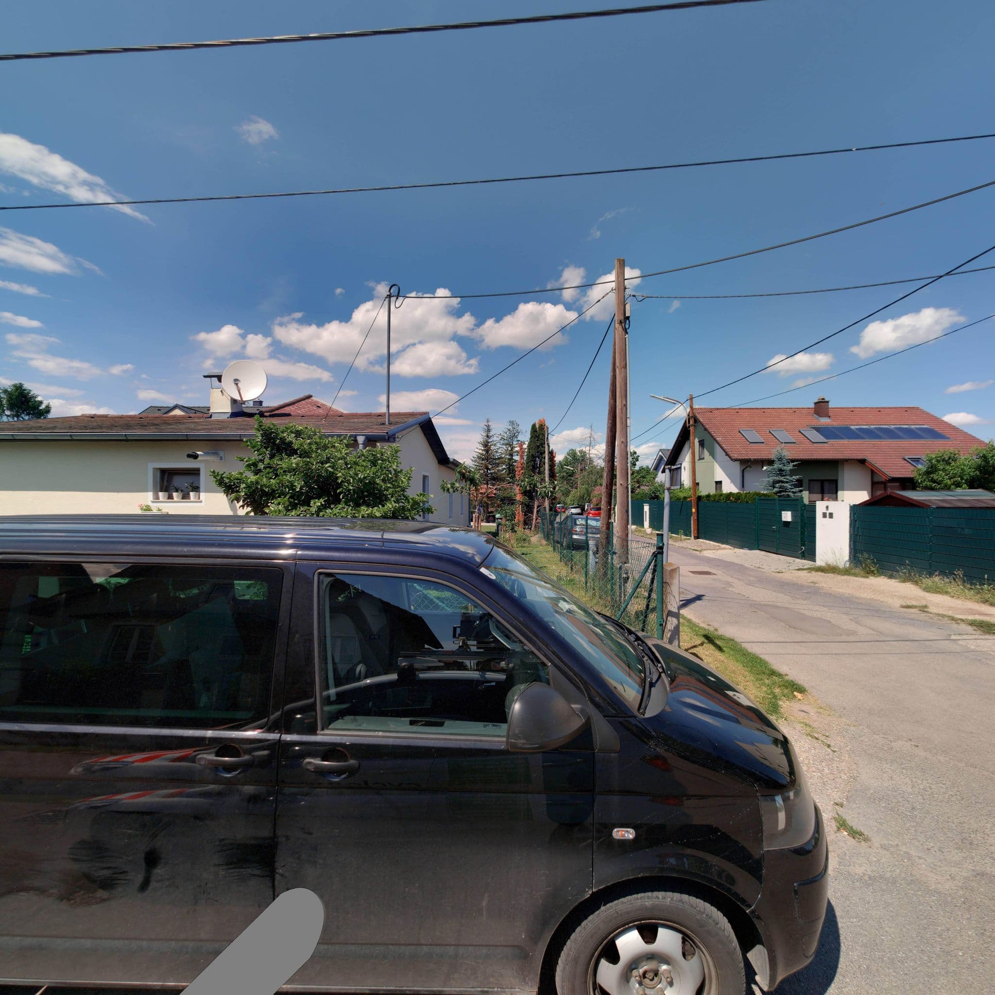 Street view near Andreas Bichlmayer, Essling — © eliasgander (CC BY-SA · Mapillary)