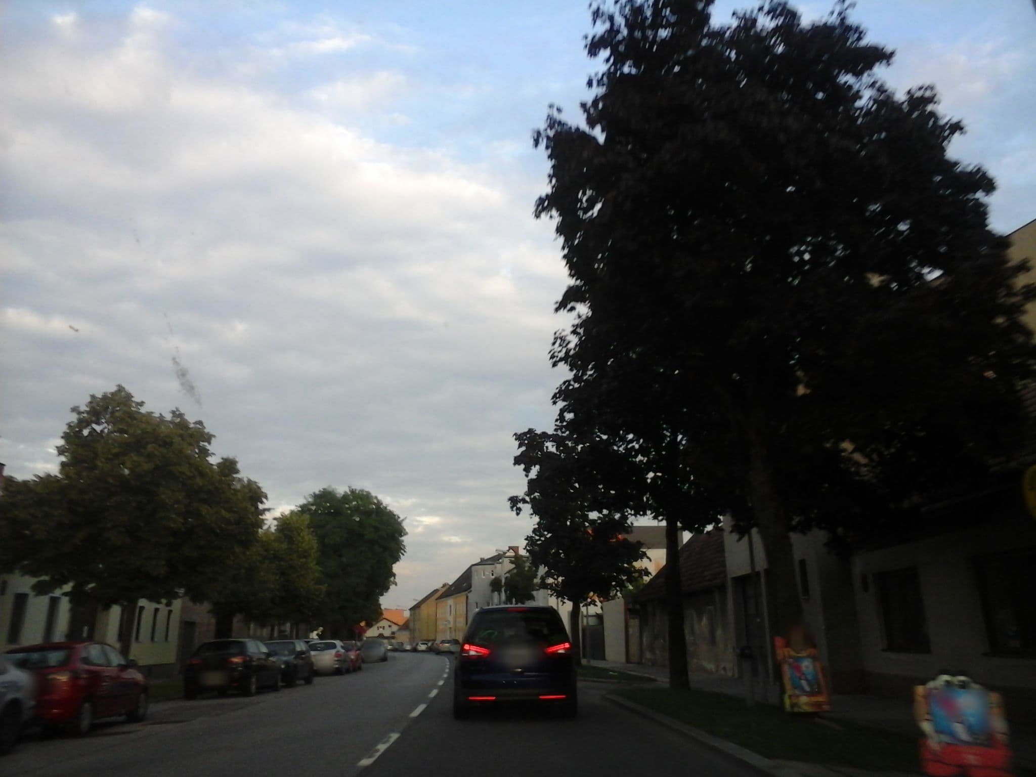 Street view near Frühstückspension Eicher, Mannswörth — © czadzik (CC BY-SA · Mapillary)