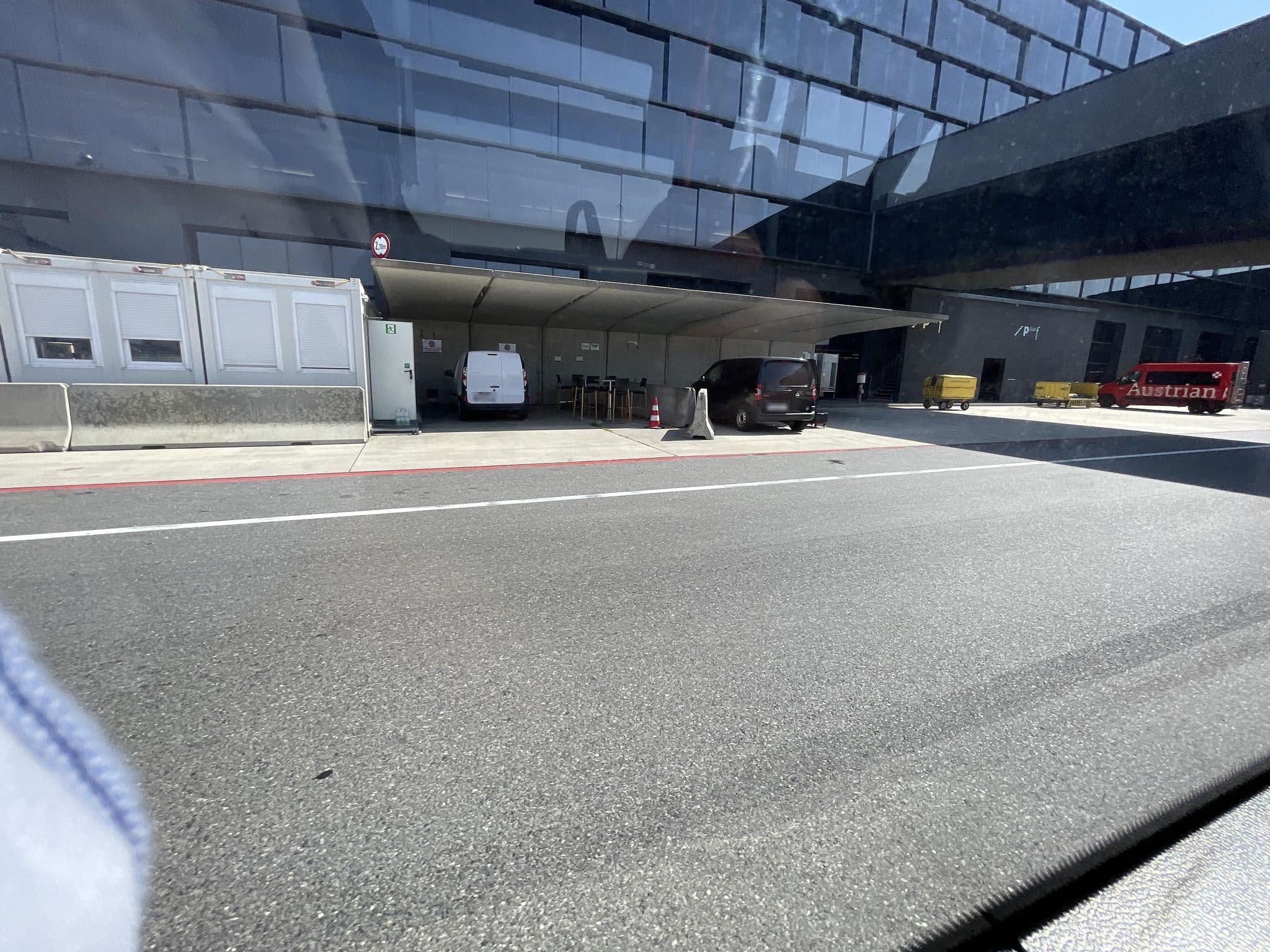 Street view near Cazare Viena, Fischamend-Markt — © 4004 (CC BY-SA · Mapillary)