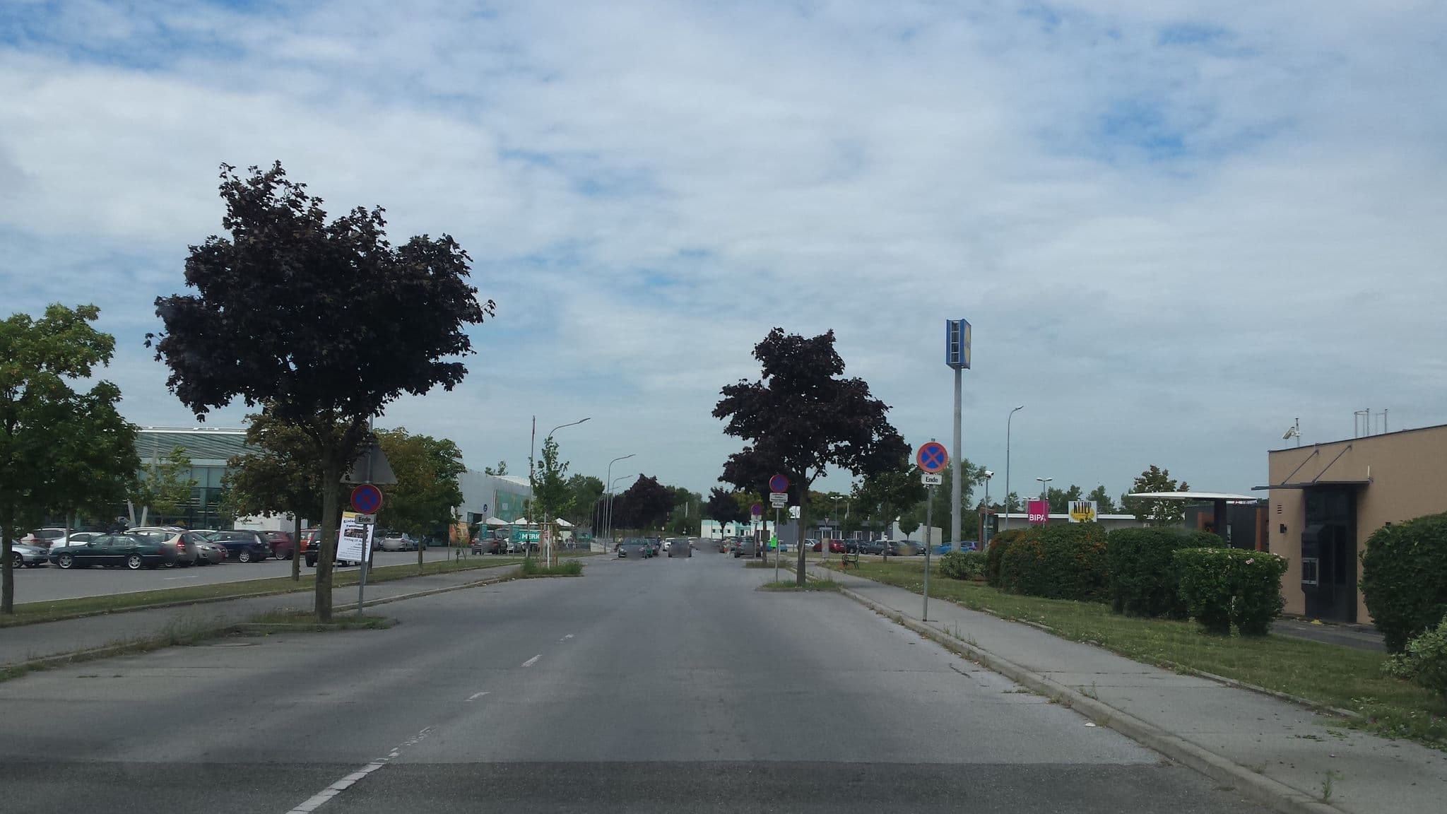Street view near Zenker GmbH, Deutsch-Wagram — © stefan147 (CC BY-SA · Mapillary)