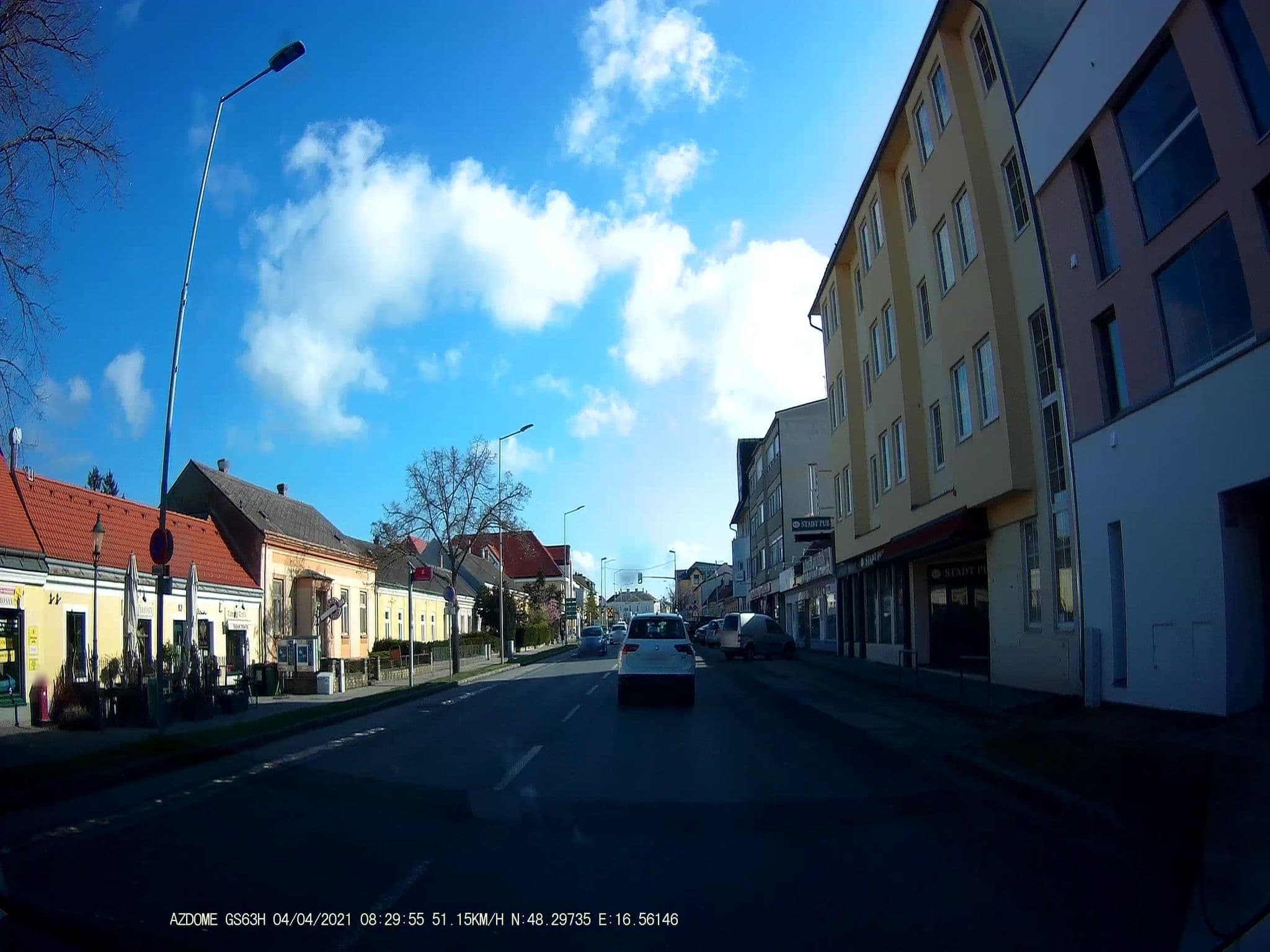 Street view near Stadthotel Deutsch Wagram, Deutsch-Wagram — © stefan147 (CC BY-SA · Mapillary)