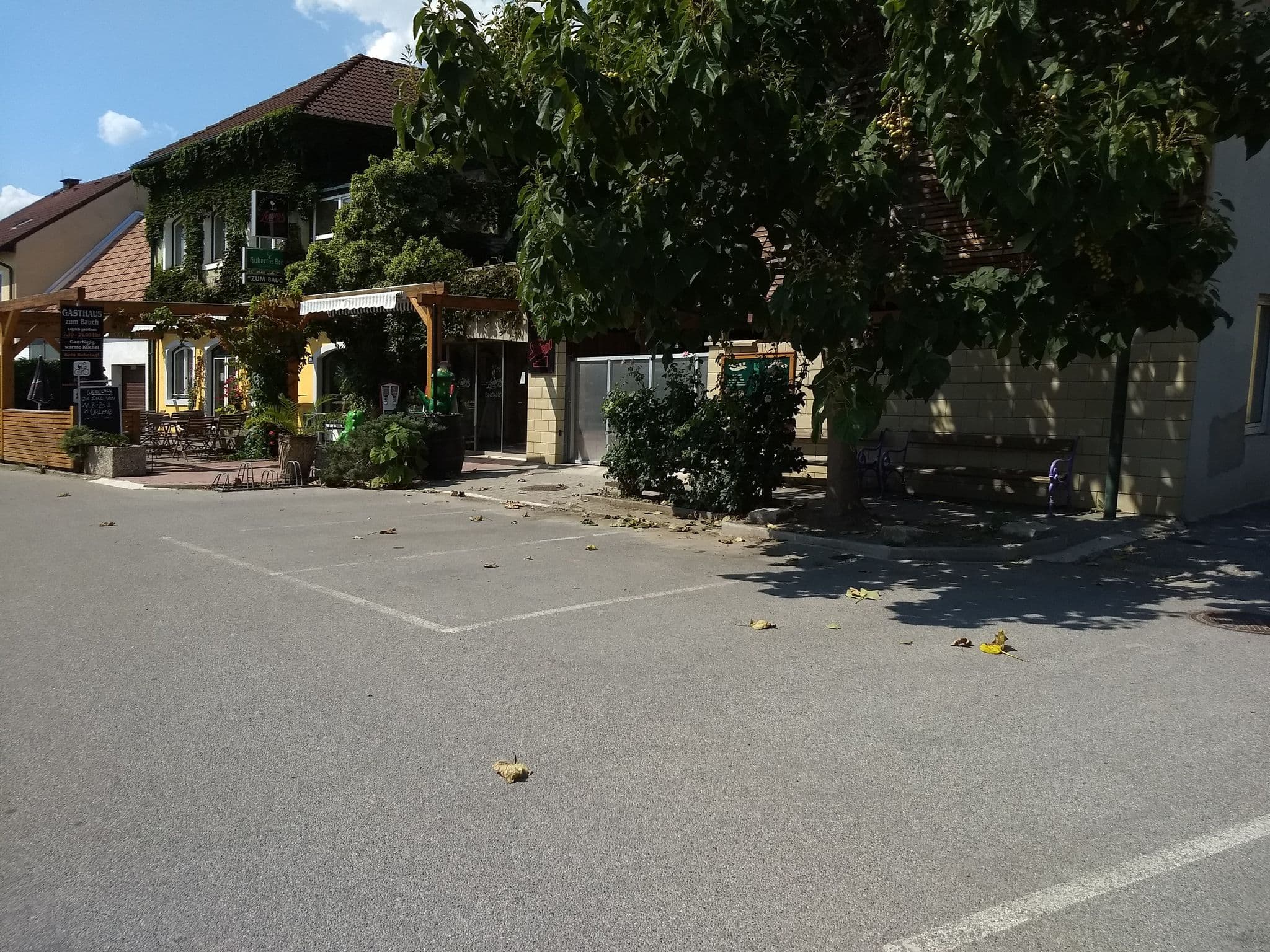 Street view near Gasthof zum Bauch - Inh Manfred Wilfing, Poysdorf — © consens_verkehrsplanung (CC BY-SA · Mapillary)