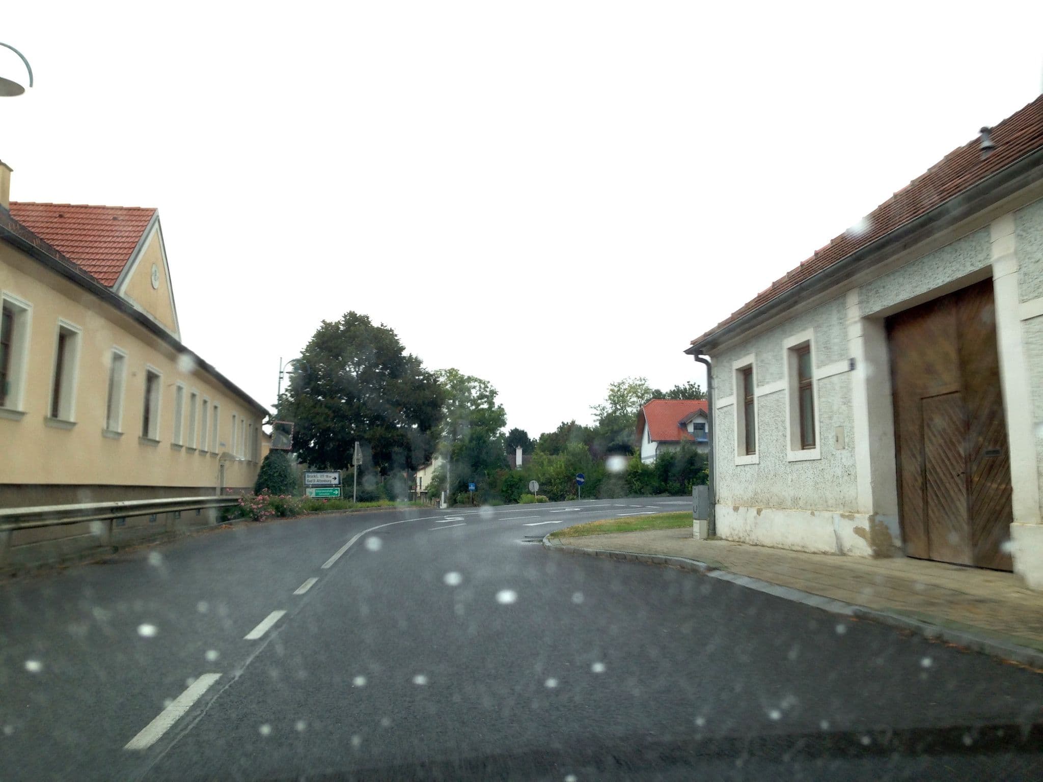 Street view near Am Arkadenhof, Prellenkirchen — © istefanos (CC BY-SA · Mapillary)