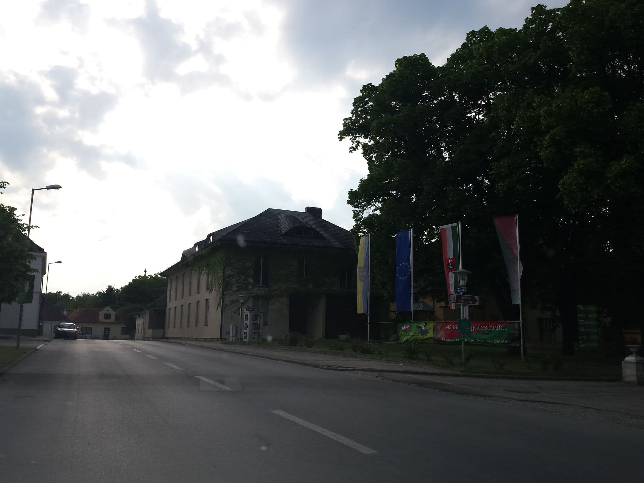 Street view near Gasthof Marcheck, Marchegg — © rudolfmayer (CC BY-SA · Mapillary)