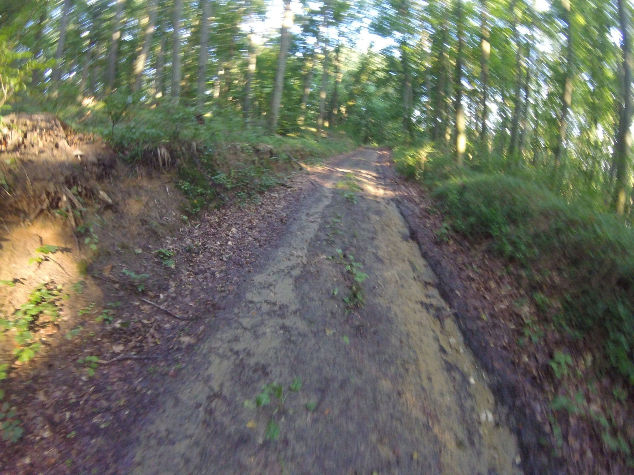 Street view near Bonne Chance Restaurant & Hotel, Becsehely — © utvonalfelmeresek (CC BY-SA · Mapillary)