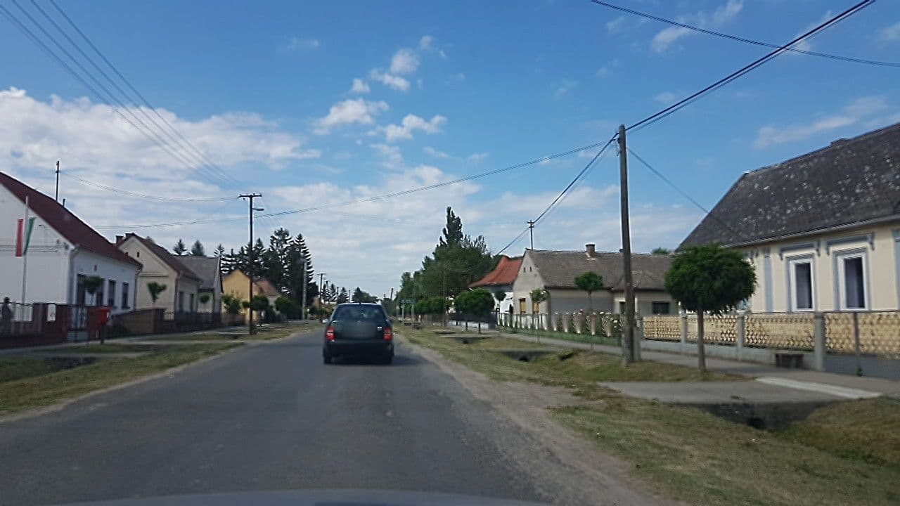Street view near Erdődy Vendégház Kastélyosdombó, Barcs — © kriszbp (CC BY-SA · Mapillary)
