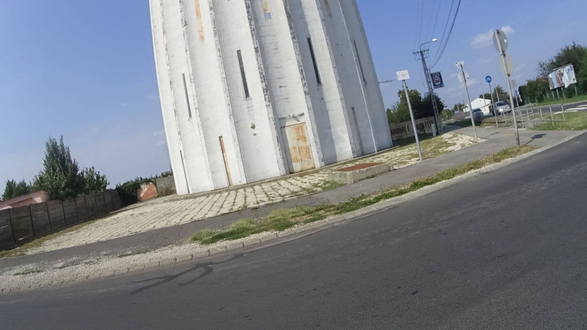 Street view near Smaragd Lakásapartman Nagykanizsa, Nagykanizsa — © ramap (CC BY-SA · Mapillary)