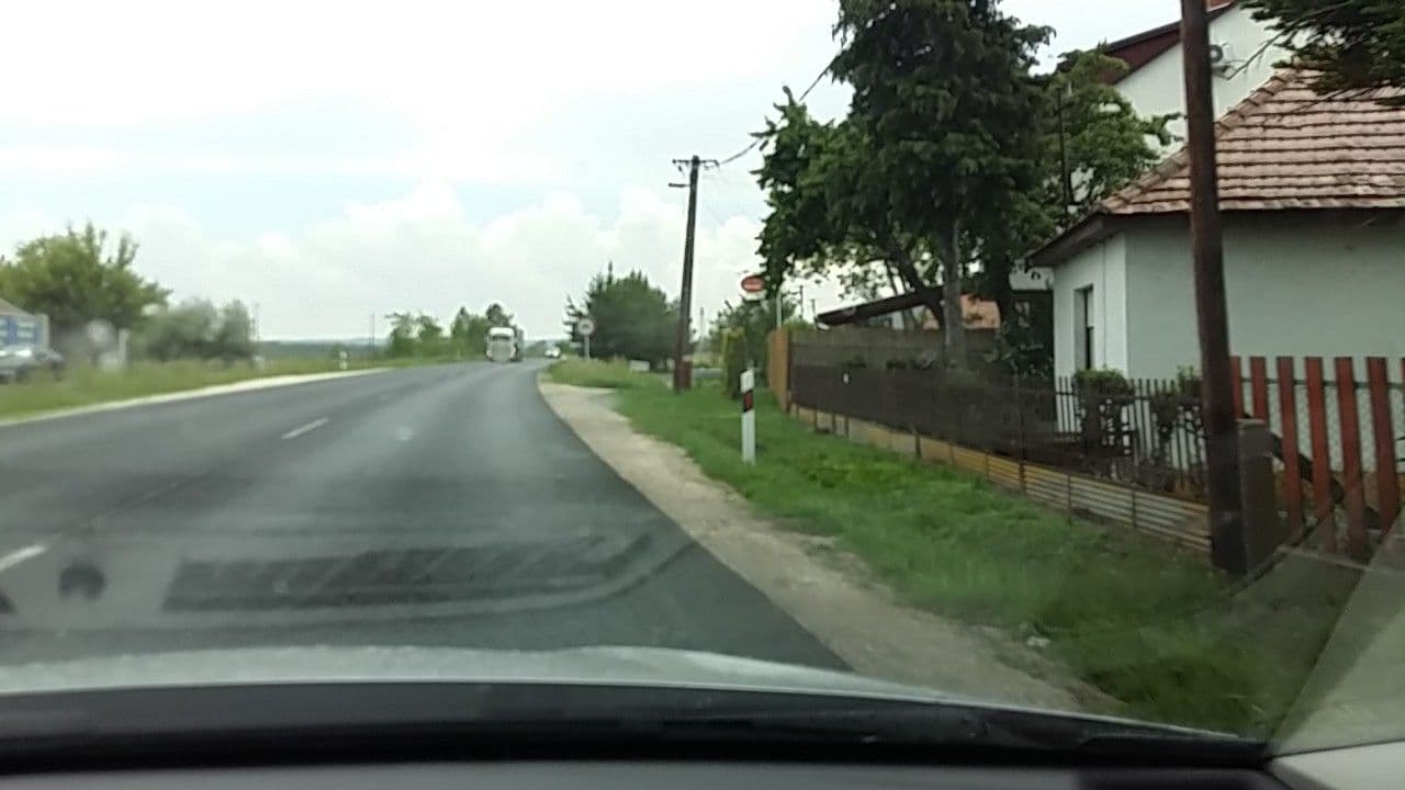 Street view near Famvarga Apartmanház, Balatonfenyves — © vst (CC BY-SA · Mapillary)