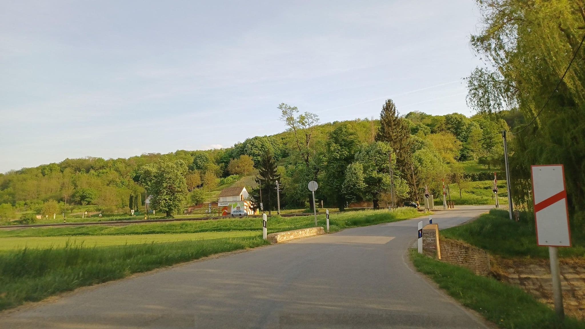Street view near Bogyólak Palkonya, Villány — © gpsjani (CC BY-SA · Mapillary)