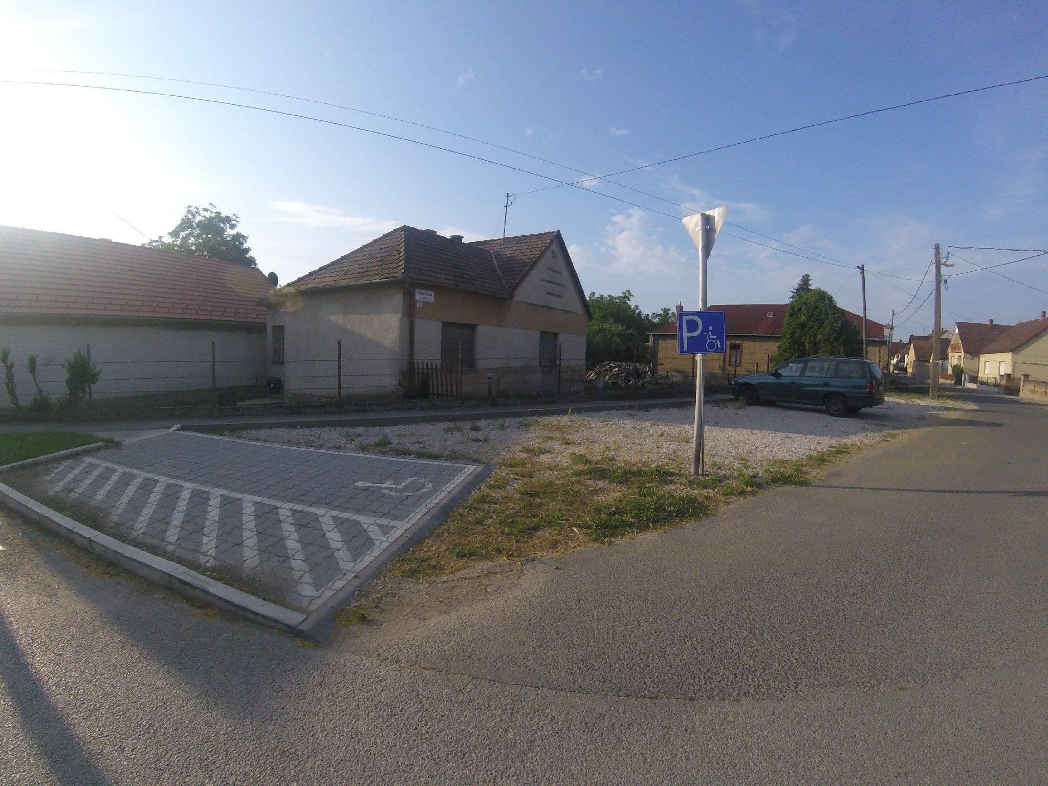 Street view near Gouldvilla Vendegház, Villány — © utvonalfelmeresek (CC BY-SA · Mapillary)