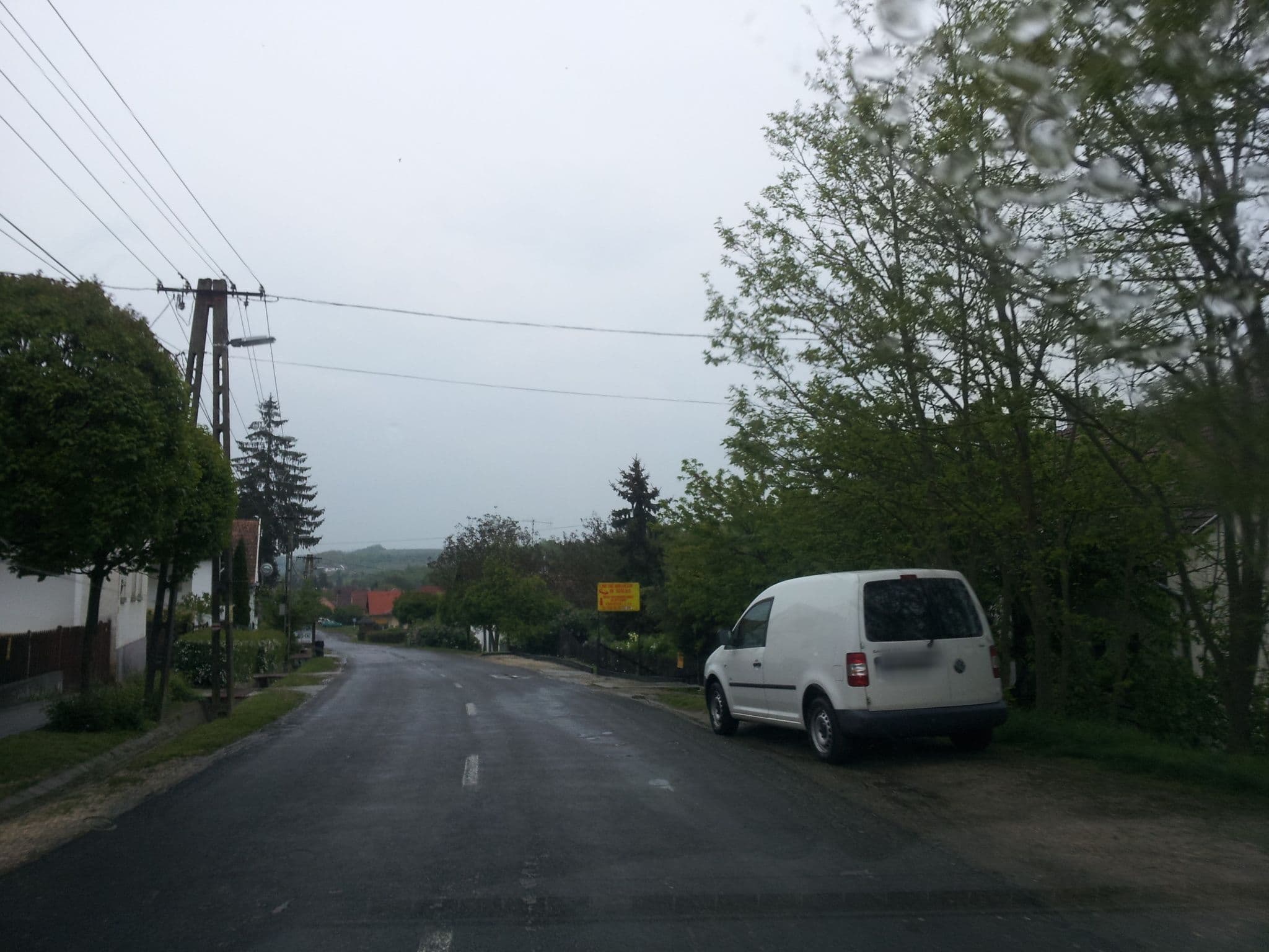 Street view near Varfy Vendeghaz, Bonyhád — © kolesajr (CC BY-SA · Mapillary)