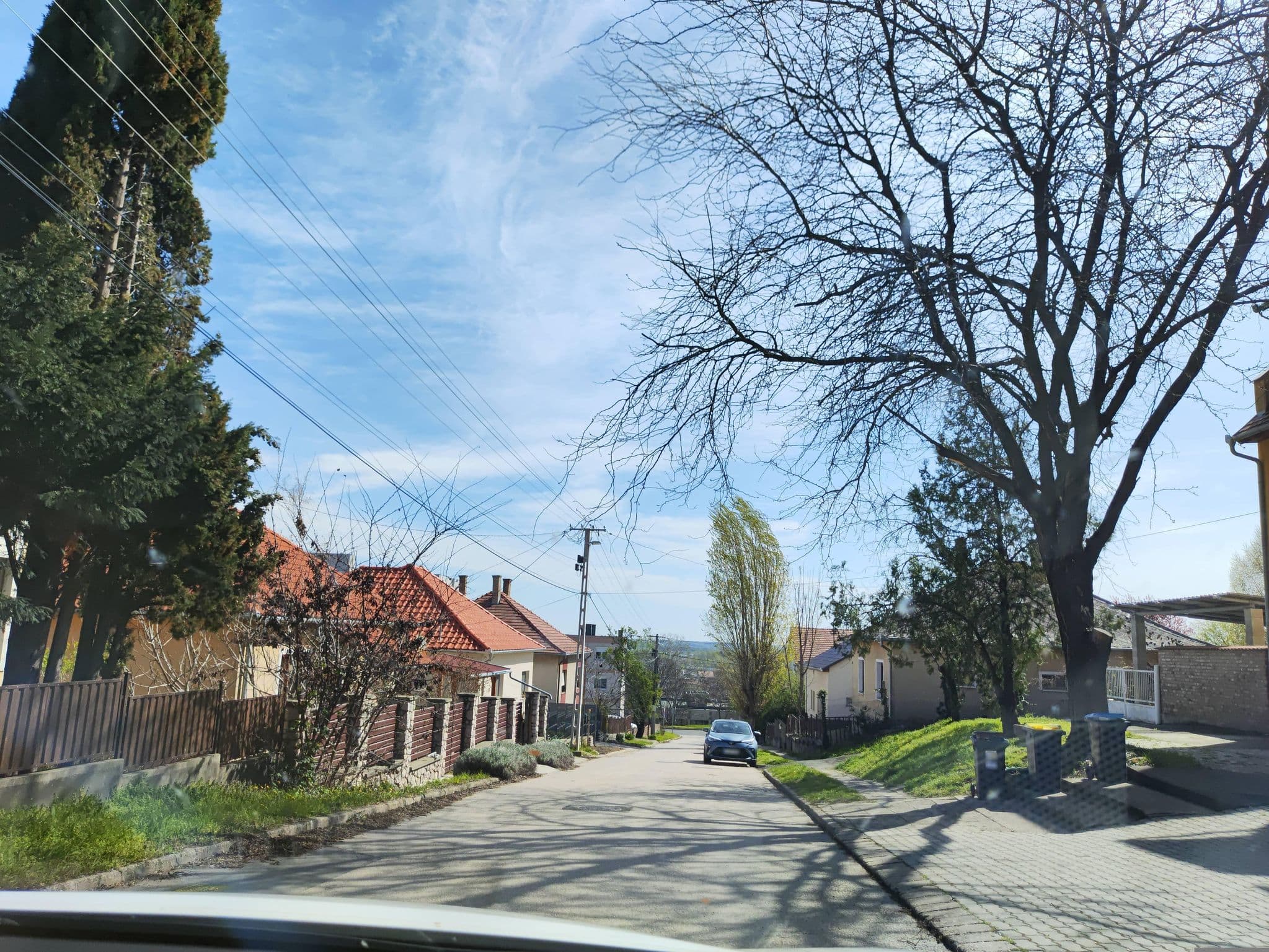 Street view near Kőrózsa Panzió, Szekszárd — © pememejot (CC BY-SA · Mapillary)