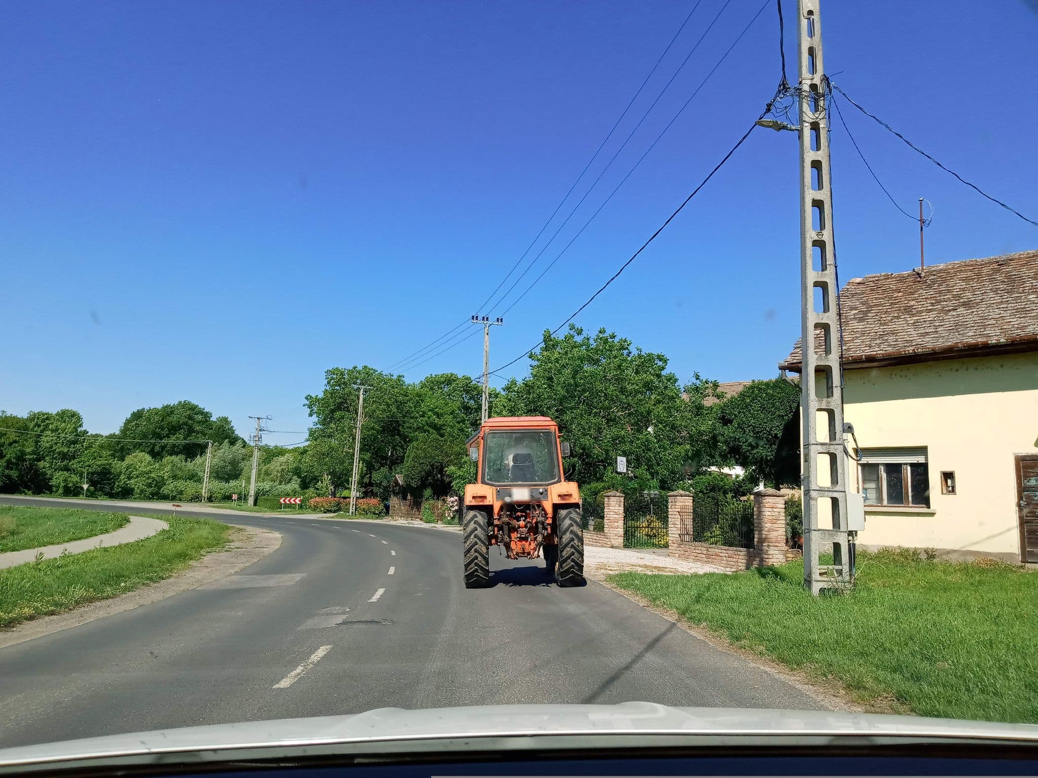 Street view near Atkári Pince Panzió, Bóly — © magyarsi (CC BY-SA · Mapillary)