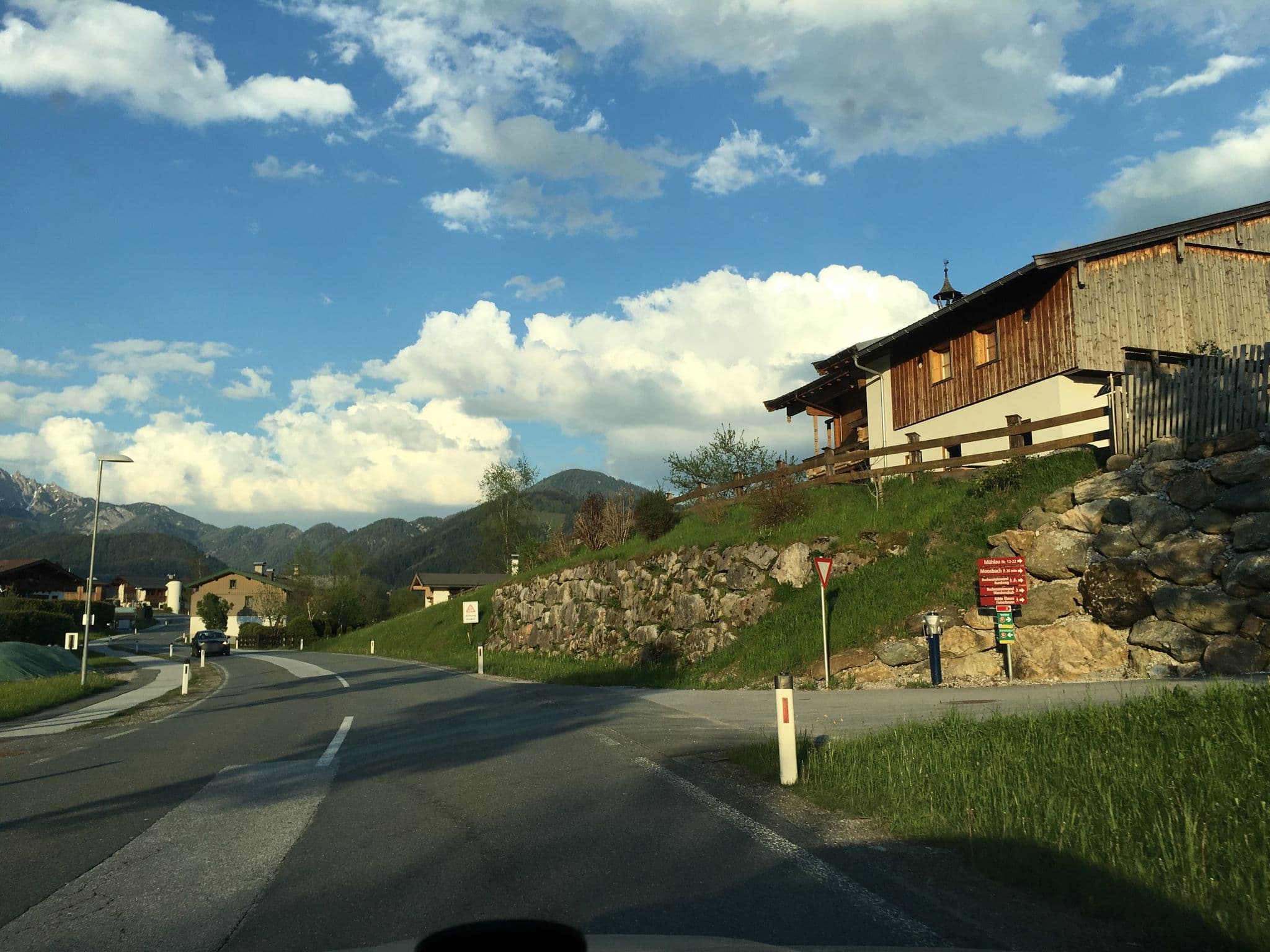 Street view near Hörlhof, Fieberbrunn — © kofl (CC BY-SA · Mapillary)