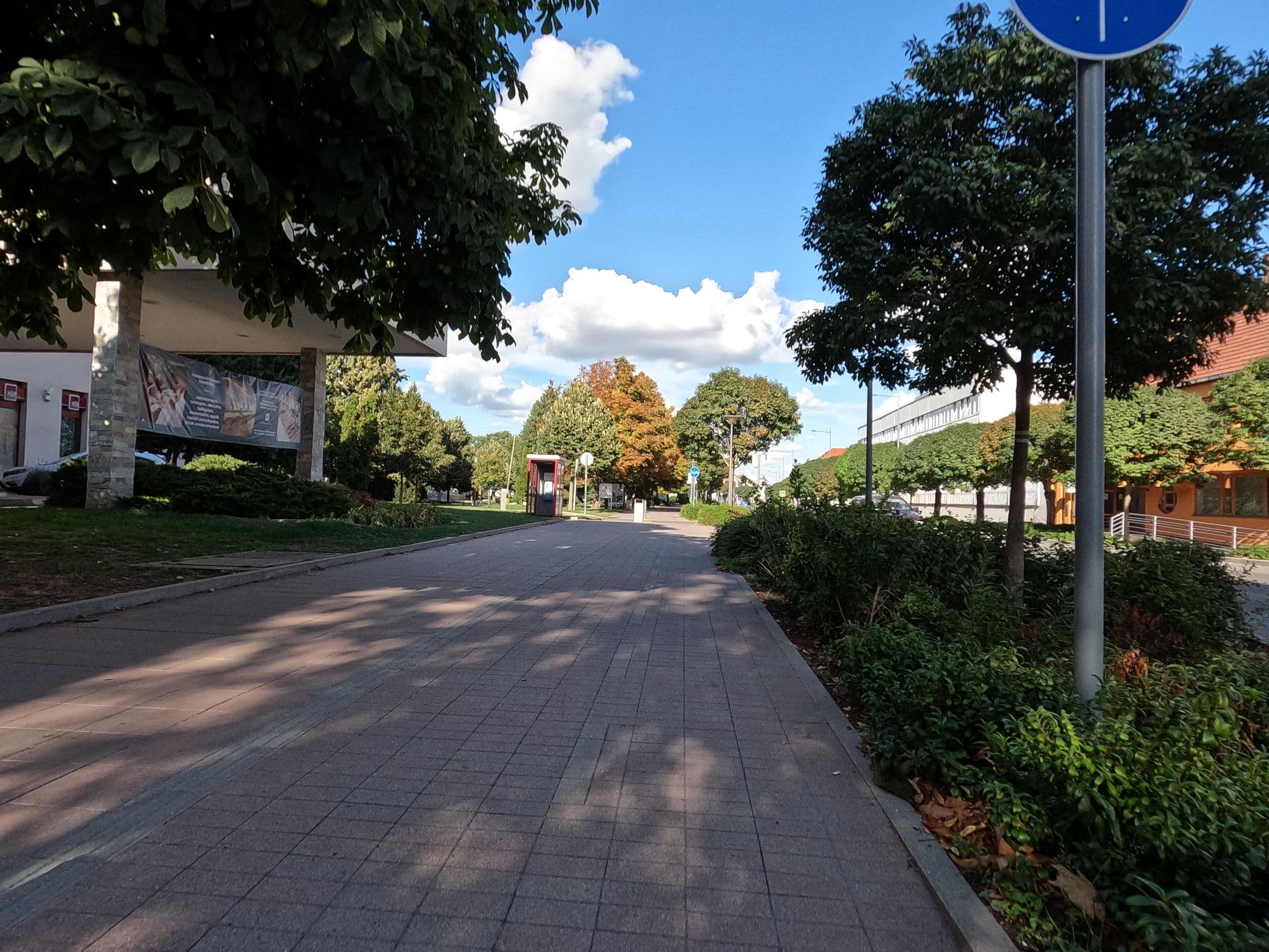 Street view near Duna Hotel, Paks — © tracker (CC BY-SA · Mapillary)