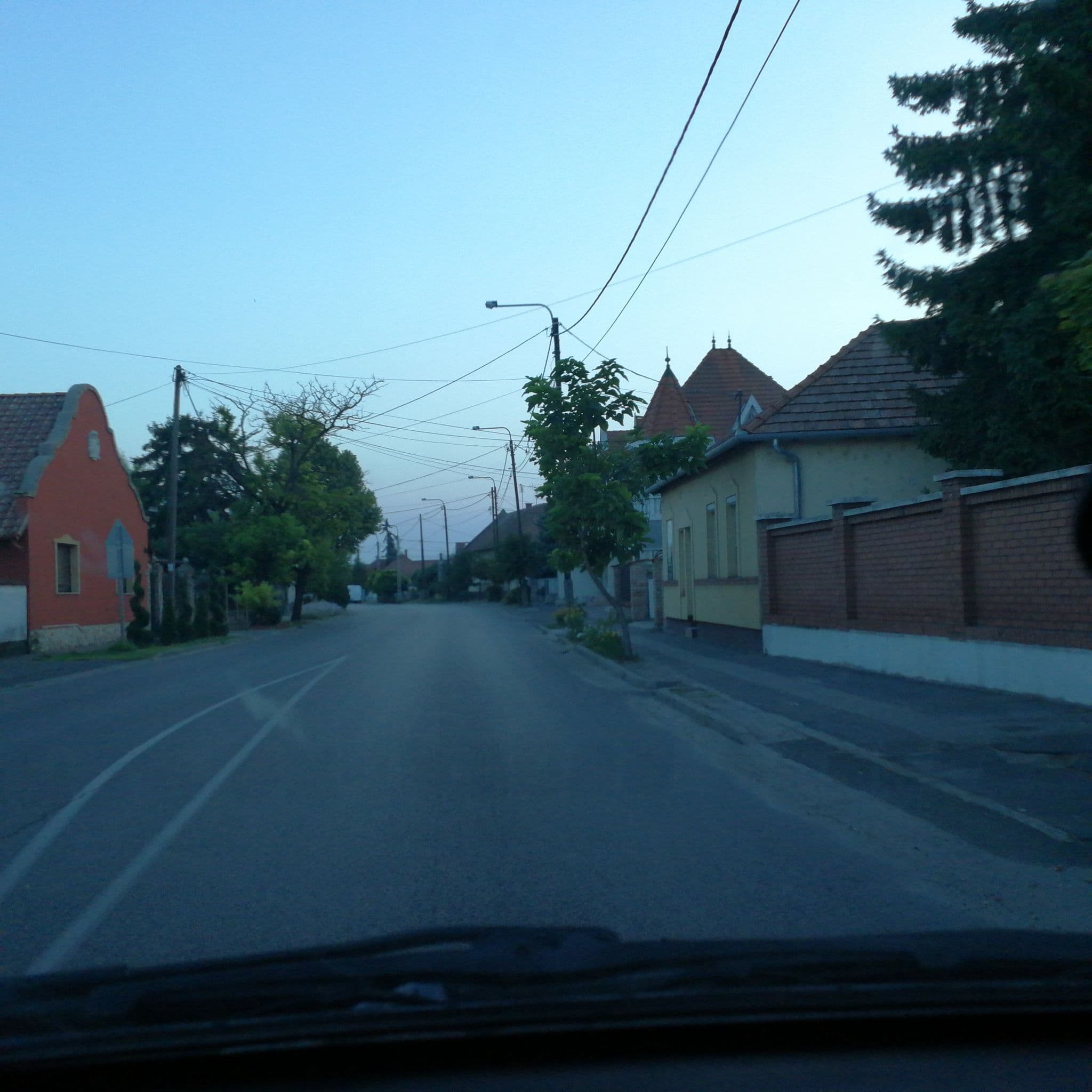 Street view near Villa Medici Vendégház, Kiskőrös — © szdini (CC BY-SA · Mapillary)