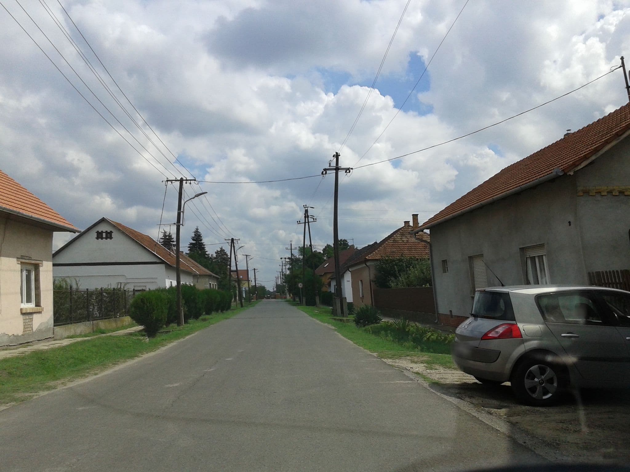 Street view near Hetedhét Vendégház, Mórahalom — © esandorhu (CC BY-SA · Mapillary)