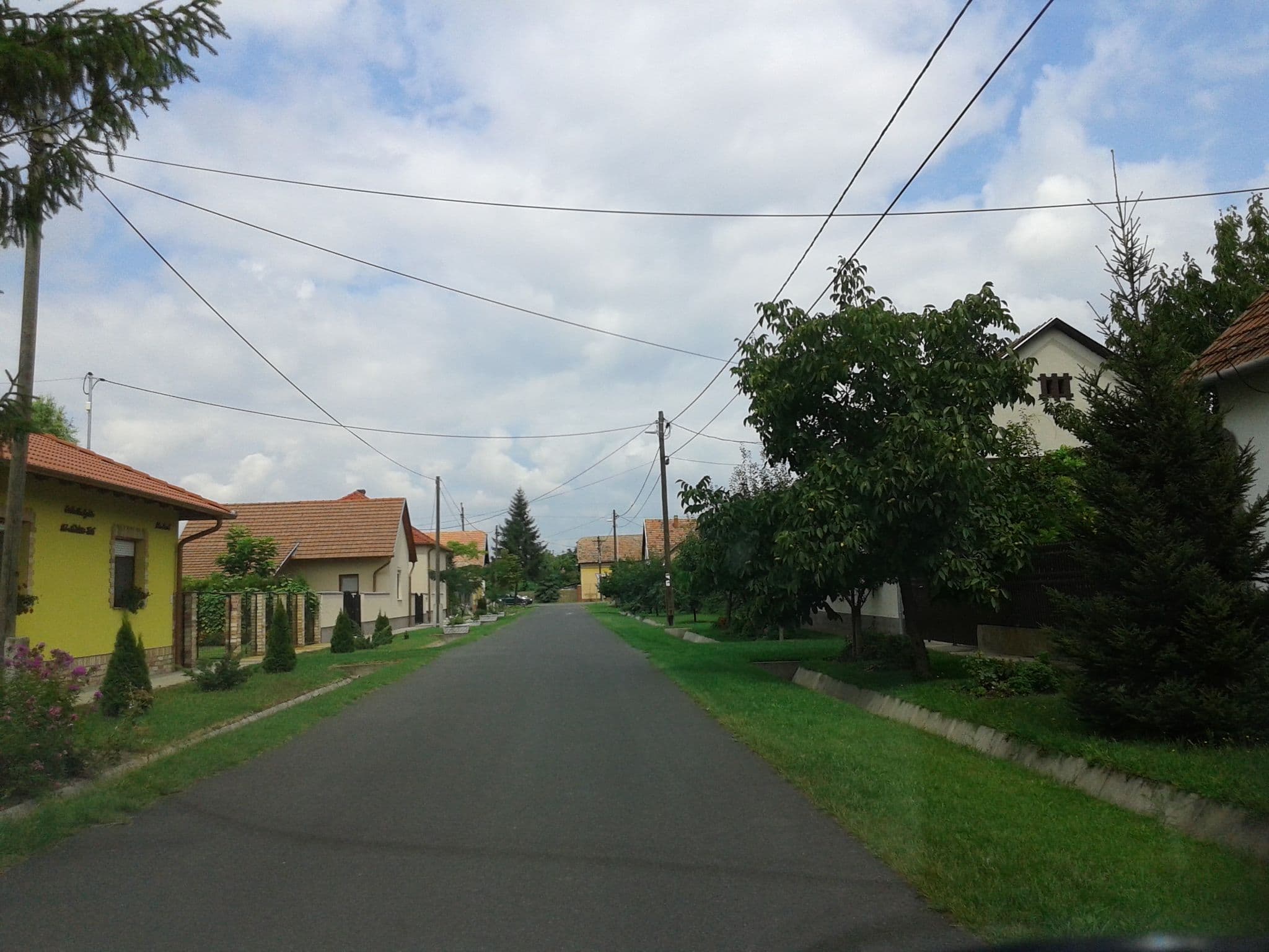 Street view near Etelka Vendégház Mórahalom, Mórahalom — © esandorhu (CC BY-SA · Mapillary)