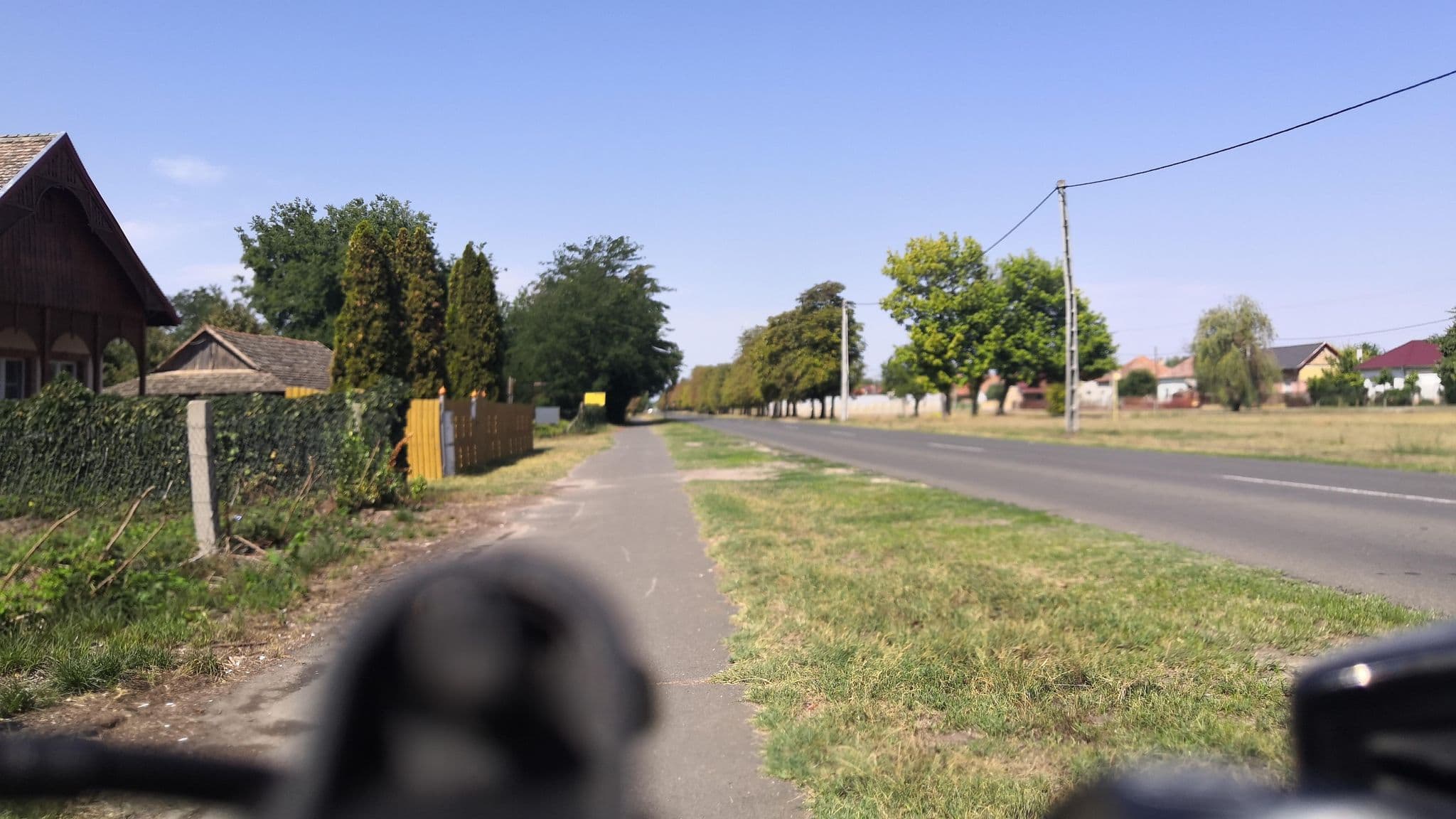 Street view near Platán Vendégház, Ópusztaszer — © fawkes2 (CC BY-SA · Mapillary)