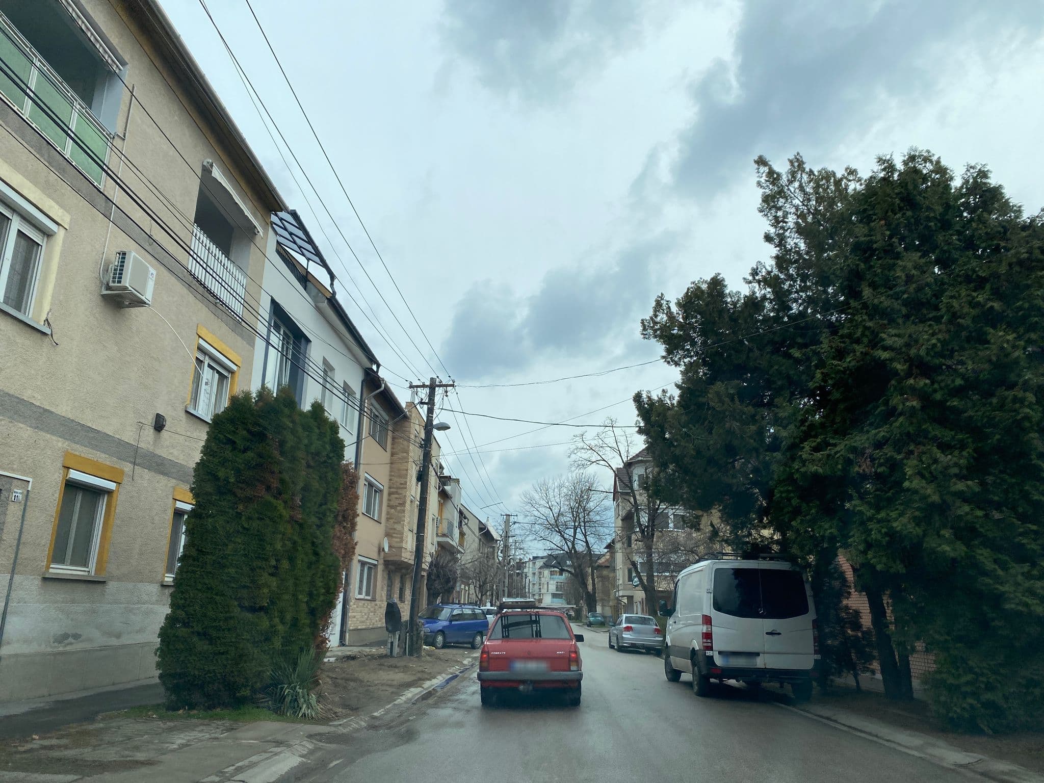Street view near Smith apartman, Szeged — © molnarb (CC BY-SA · Mapillary)