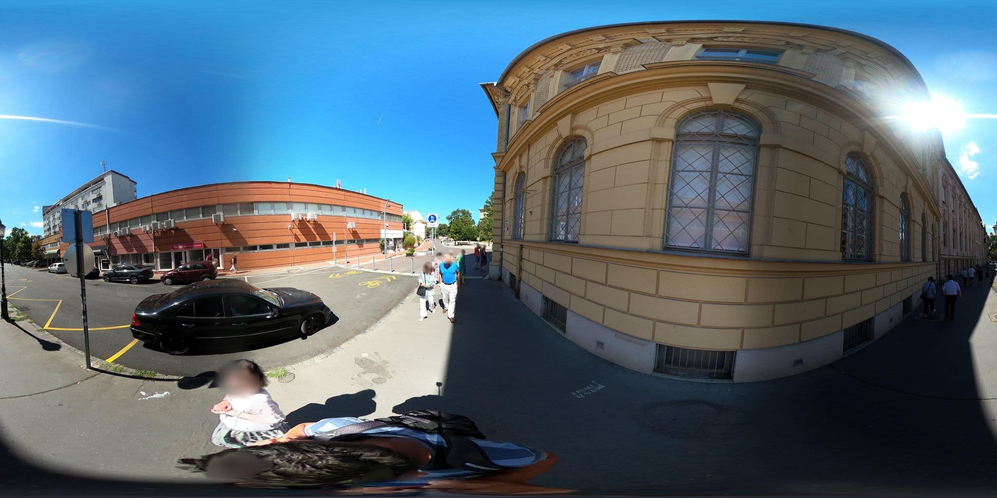 Street view near Dave Apartman Szeged, Szeged — © grozsa11 (CC BY-SA · Mapillary)