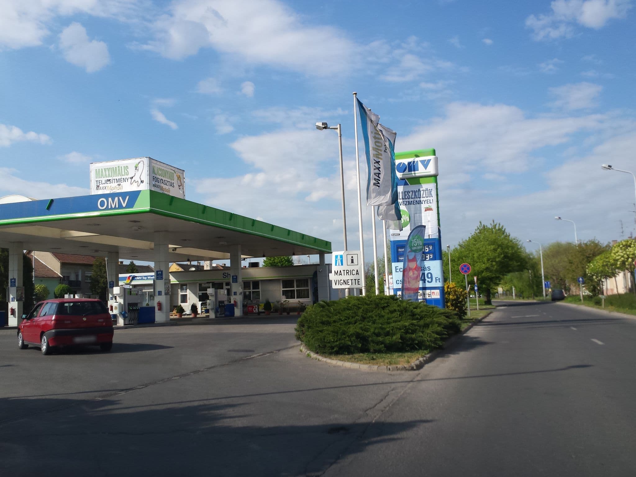Street view near Borka Apartman, Makó — © rudolfmayer (CC BY-SA · Mapillary)
