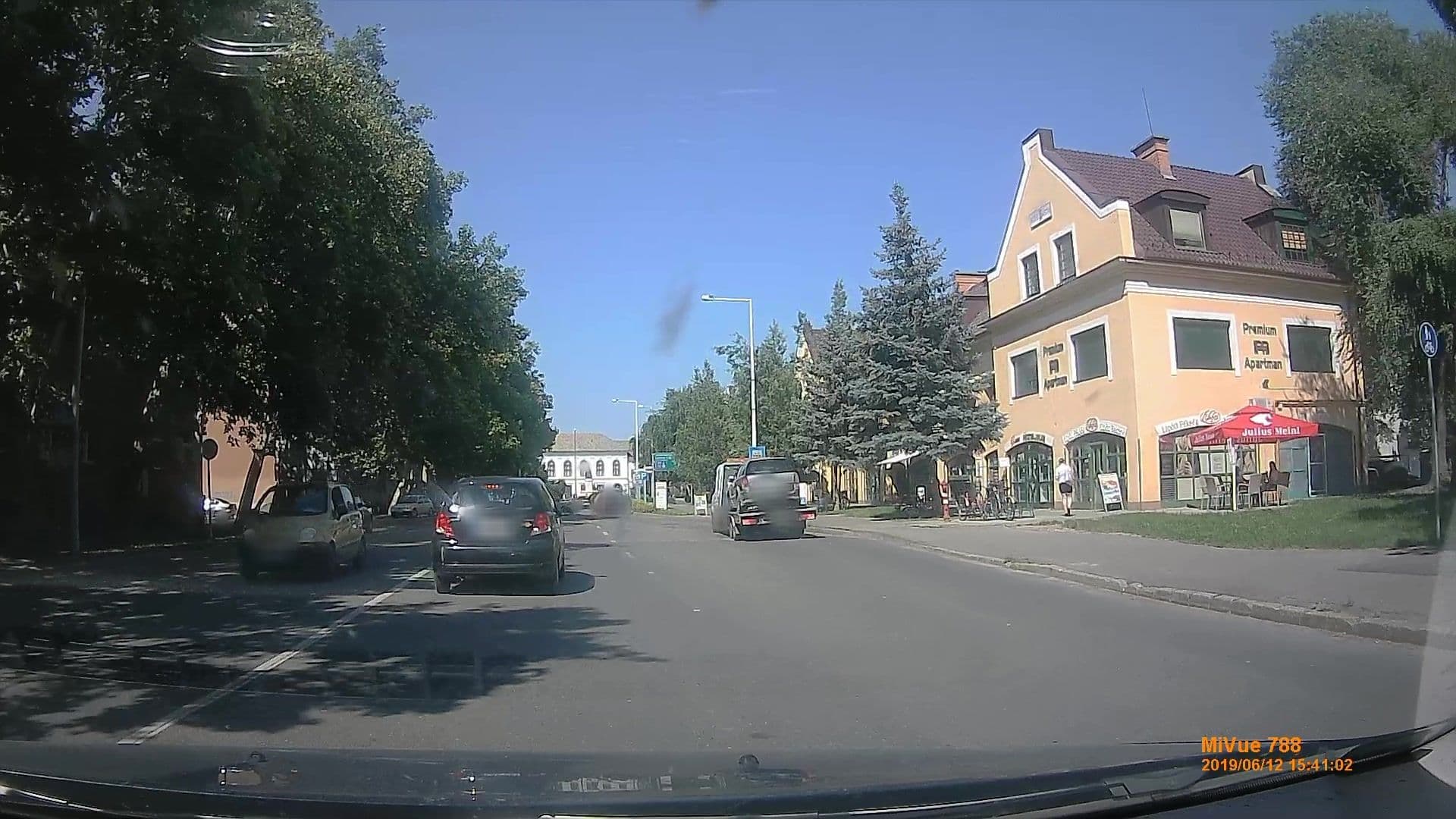 Street view near Premium Apartman, Makó — © geox123 (CC BY-SA · Mapillary)