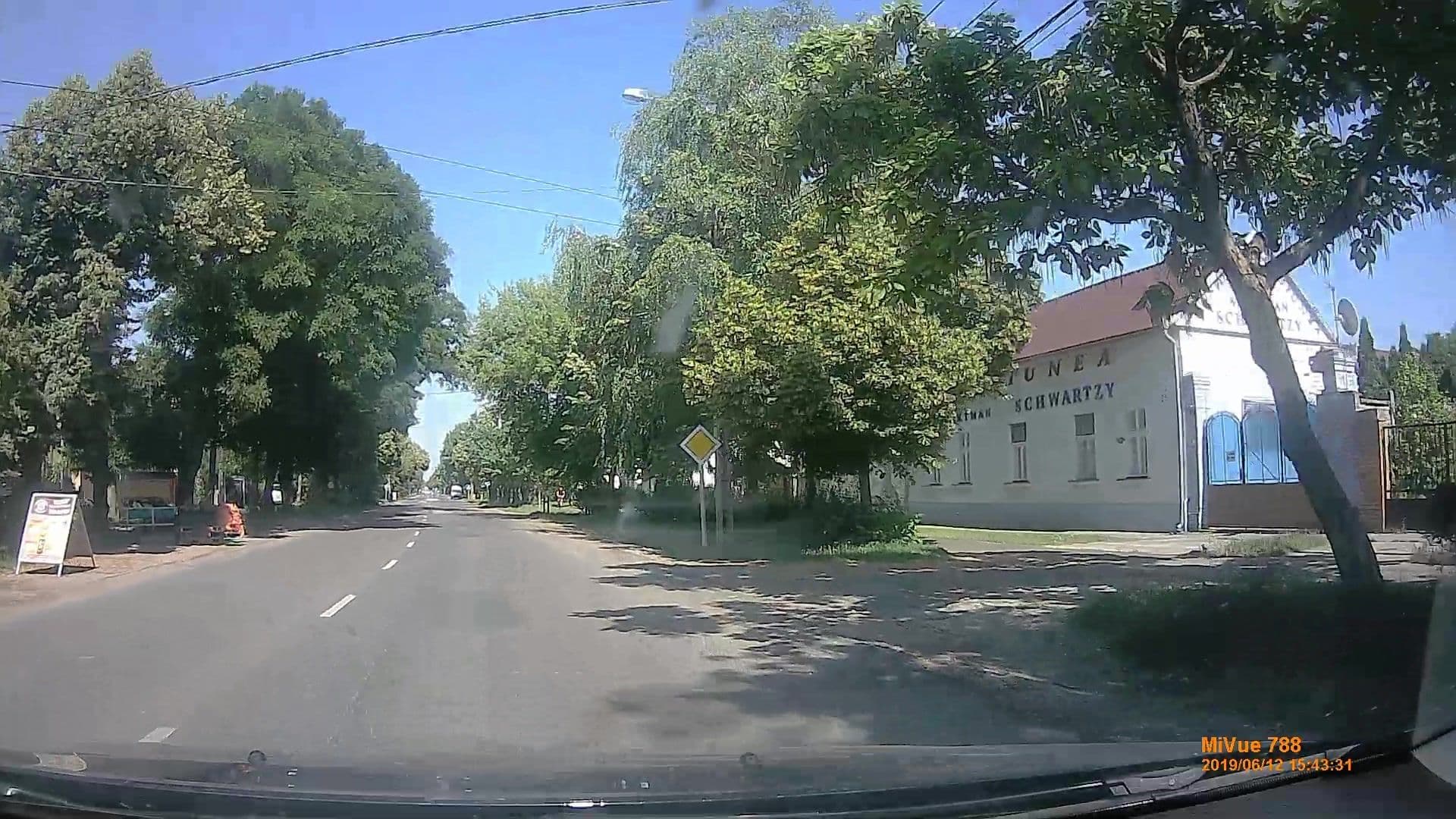 Street view near Abigél 97 Kft, Makó — © geox123 (CC BY-SA · Mapillary)