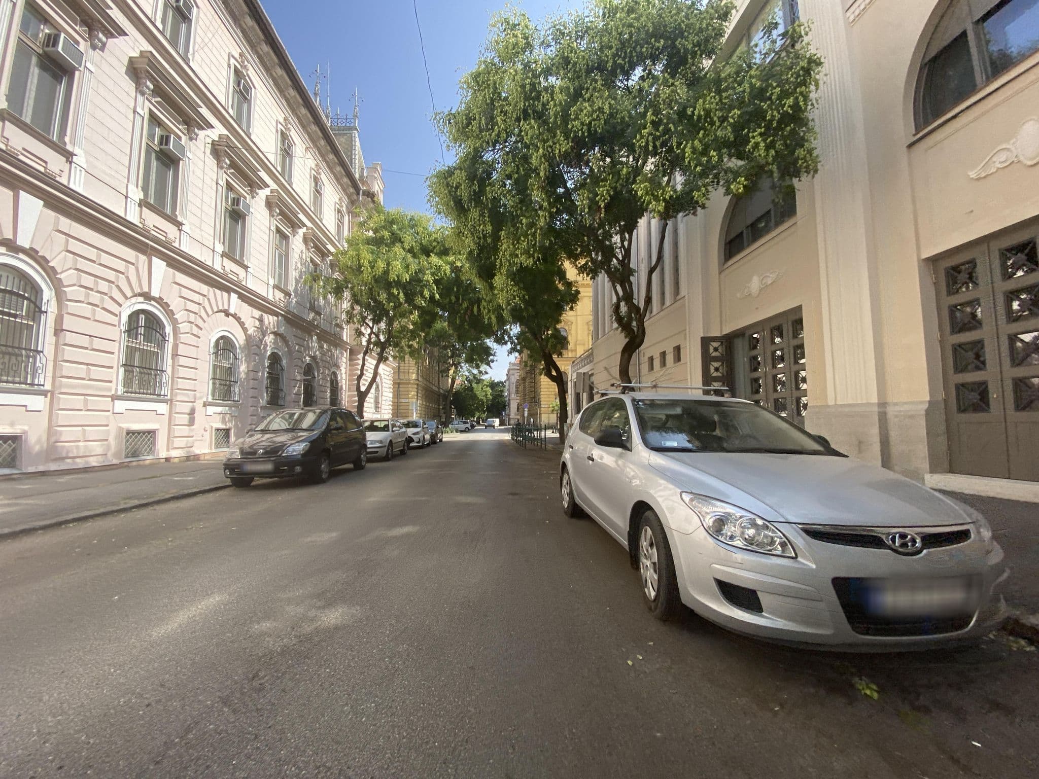 Street view near Deák 20, Szeged — © molnarb (CC BY-SA · Mapillary)