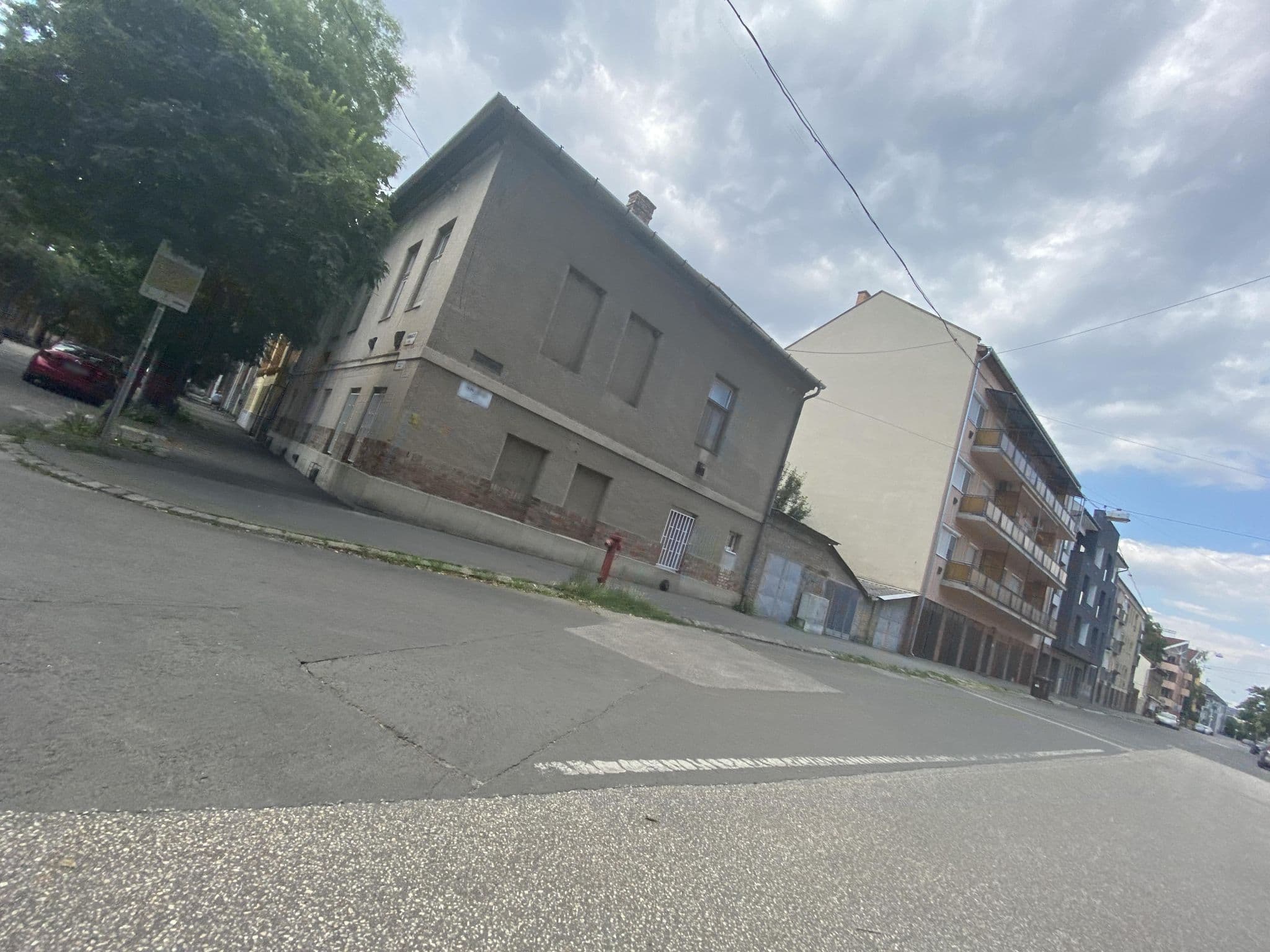 Street view near Holdfényszállás Szeged szállás, Szeged — © molnarb (CC BY-SA · Mapillary)