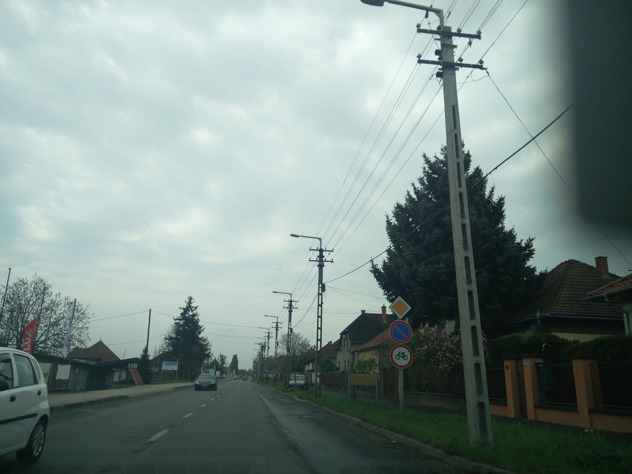 Street view near Benzin Presszó és Panzió, Zalaegerszeg — © kami911 (CC BY-SA · Mapillary)
