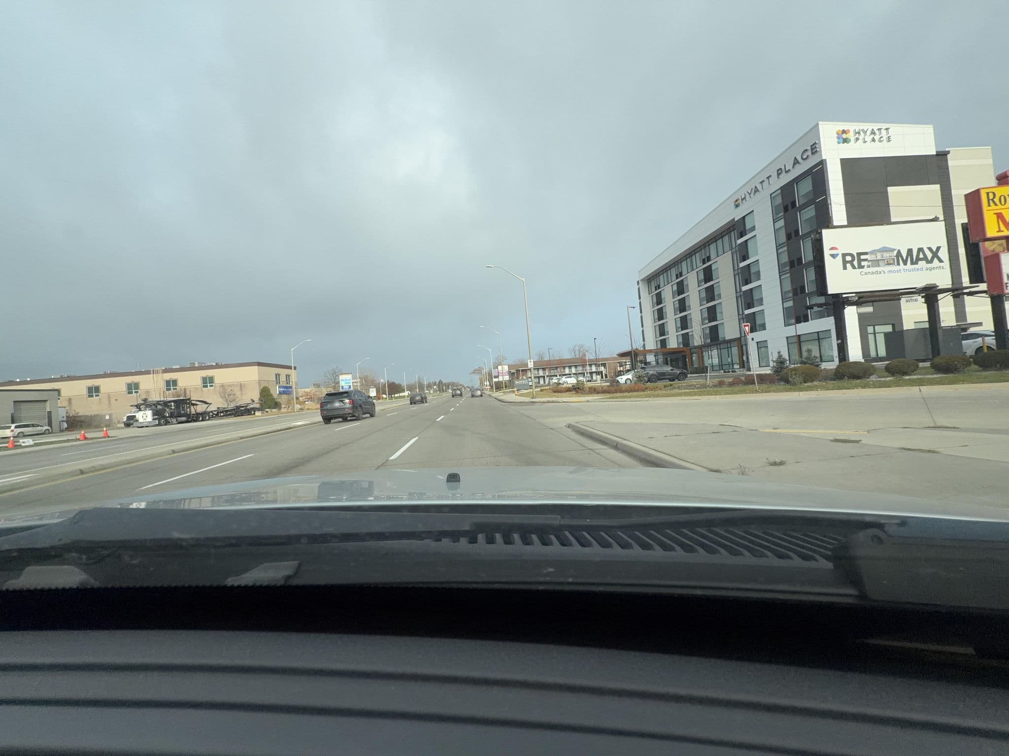 Street view near Royal Windsor Inn & Suites, LaSalle — © Grenvic (CC BY-SA · Mapillary)