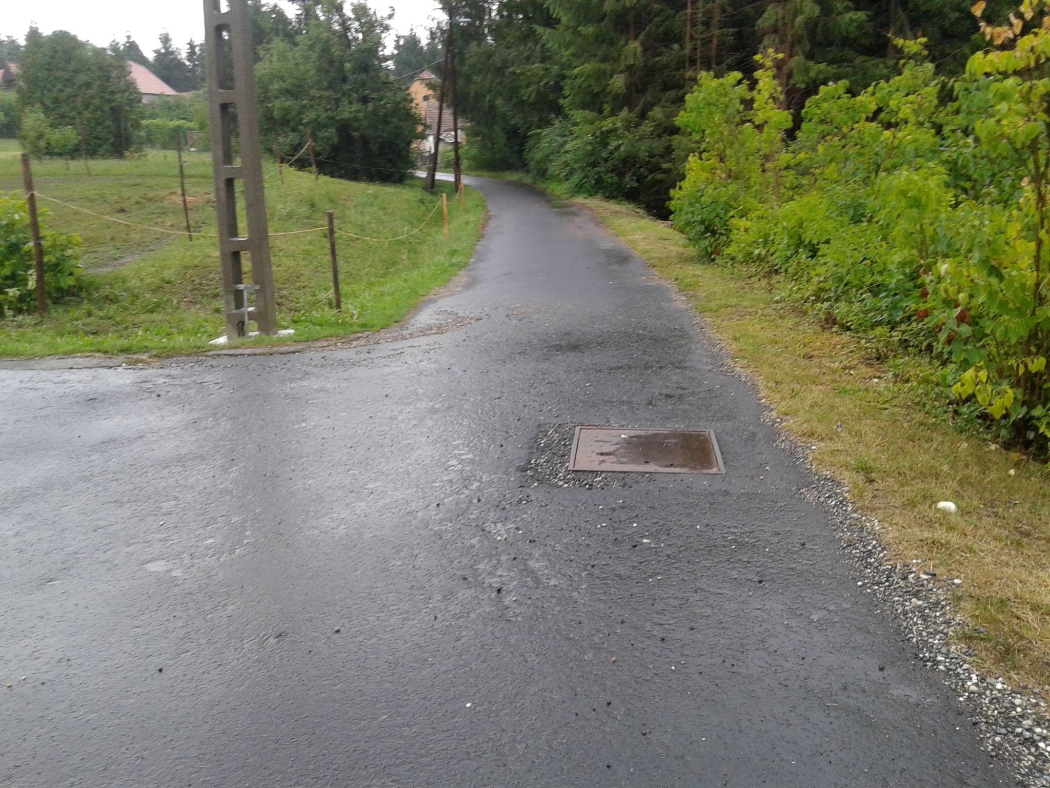 Street view near Eckert Házak, Nádasd — © esandorhu (CC BY-SA · Mapillary)