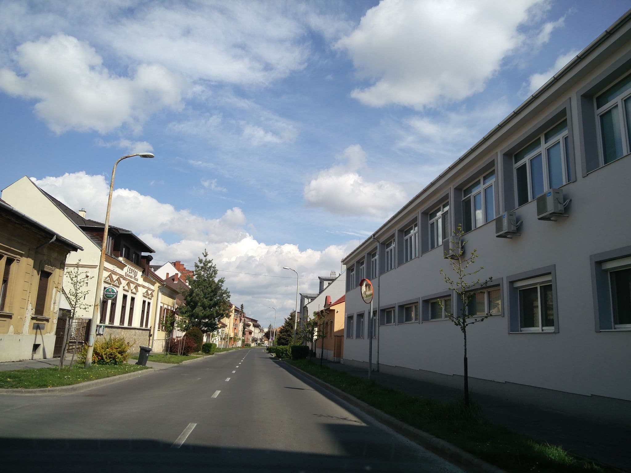 Street view near Centro Étterem és Panzió, Zalaegerszeg — © kami911 (CC BY-SA · Mapillary)