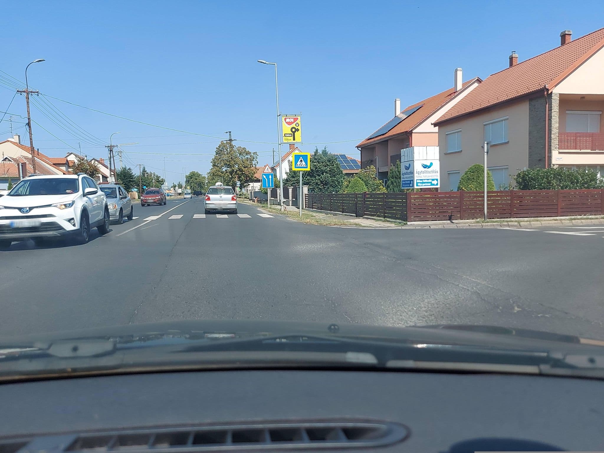 Street view near Ciao Amico Vendéglátóipari és Szórakoztató Centrum, Szombathely — © mik007 (CC BY-SA · Mapillary)