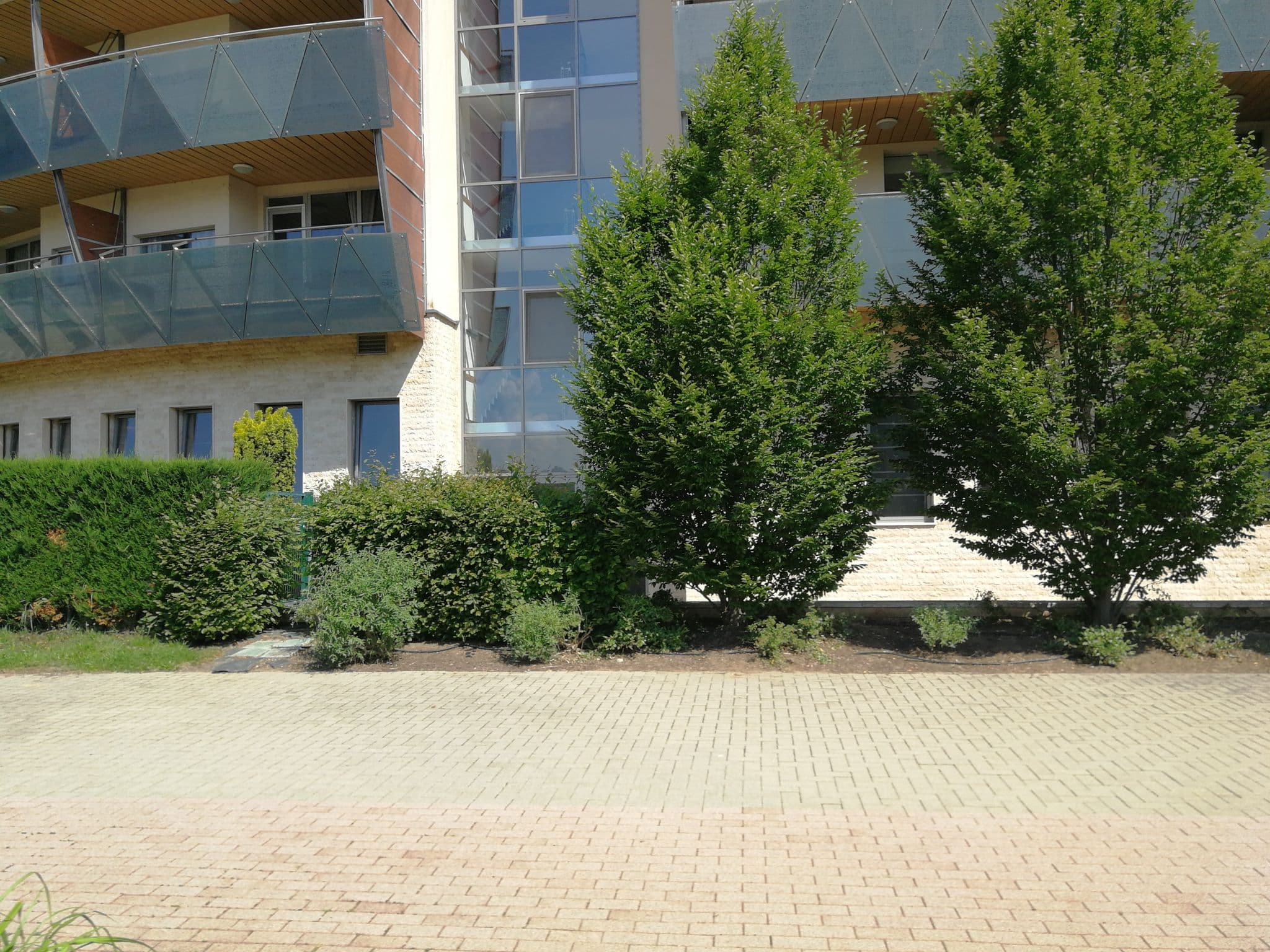Street view near Spirit hotel Medical Spa, Sárvár — © lihalla (CC BY-SA · Mapillary)