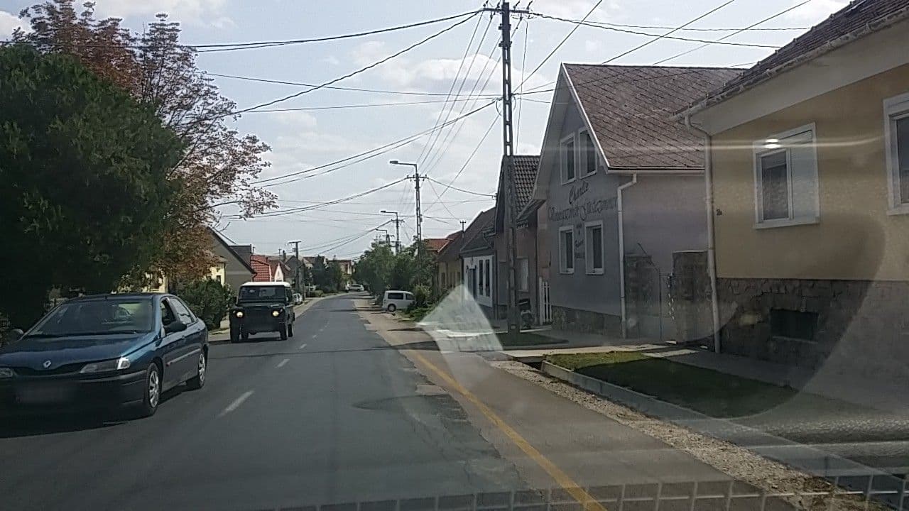 Street view near Charlie Vendégház, Fertőrákos — © utvonalfelmeresek (CC BY-SA · Mapillary)