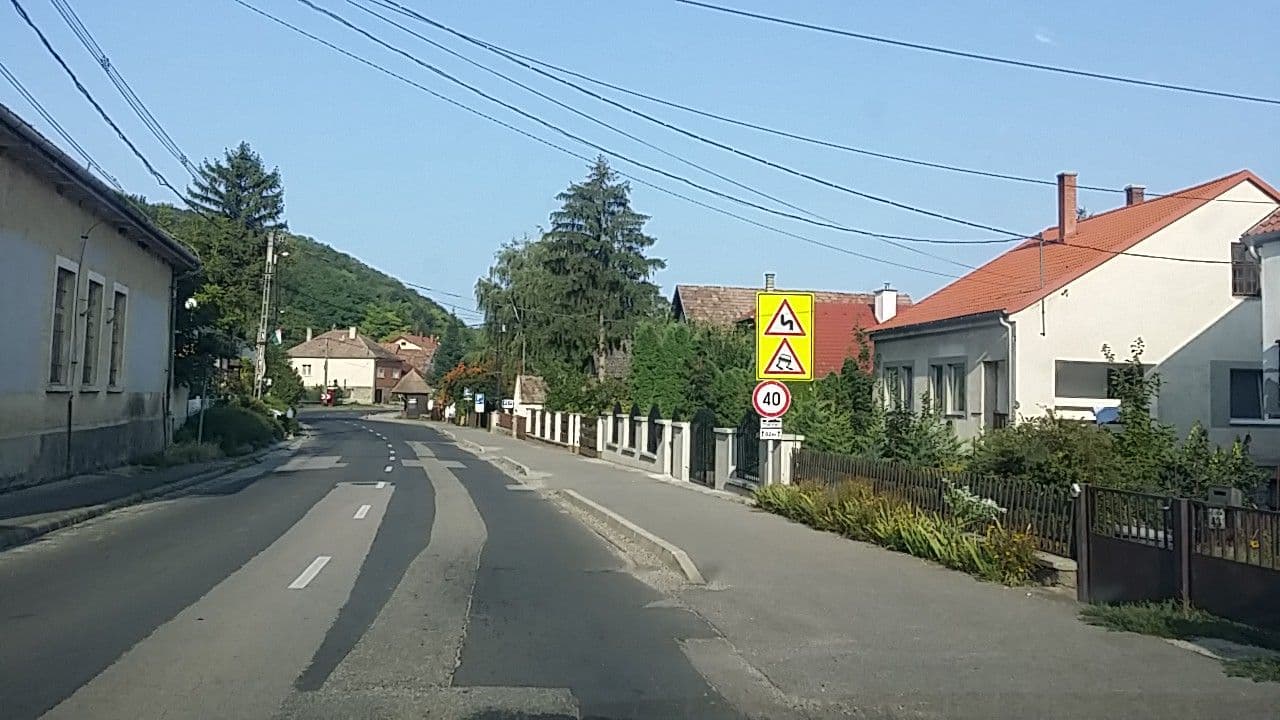 Street view near Bozi Rozi Panzió, Nagycenk — © utvonalfelmeresek (CC BY-SA · Mapillary)