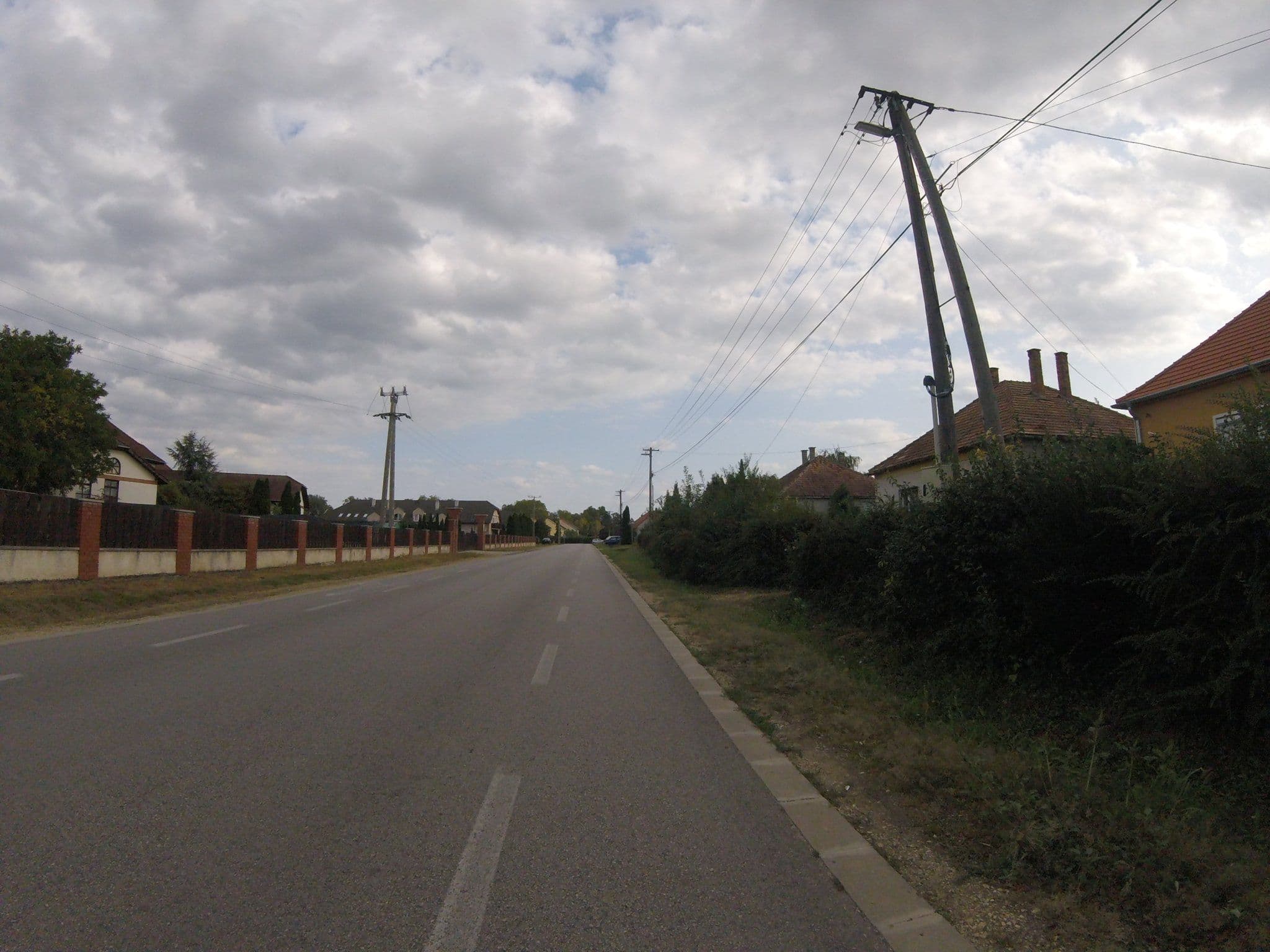 Street view near Újvári Panzió Sarród, Fertőd — © utvonalfelmeresek (CC BY-SA · Mapillary)