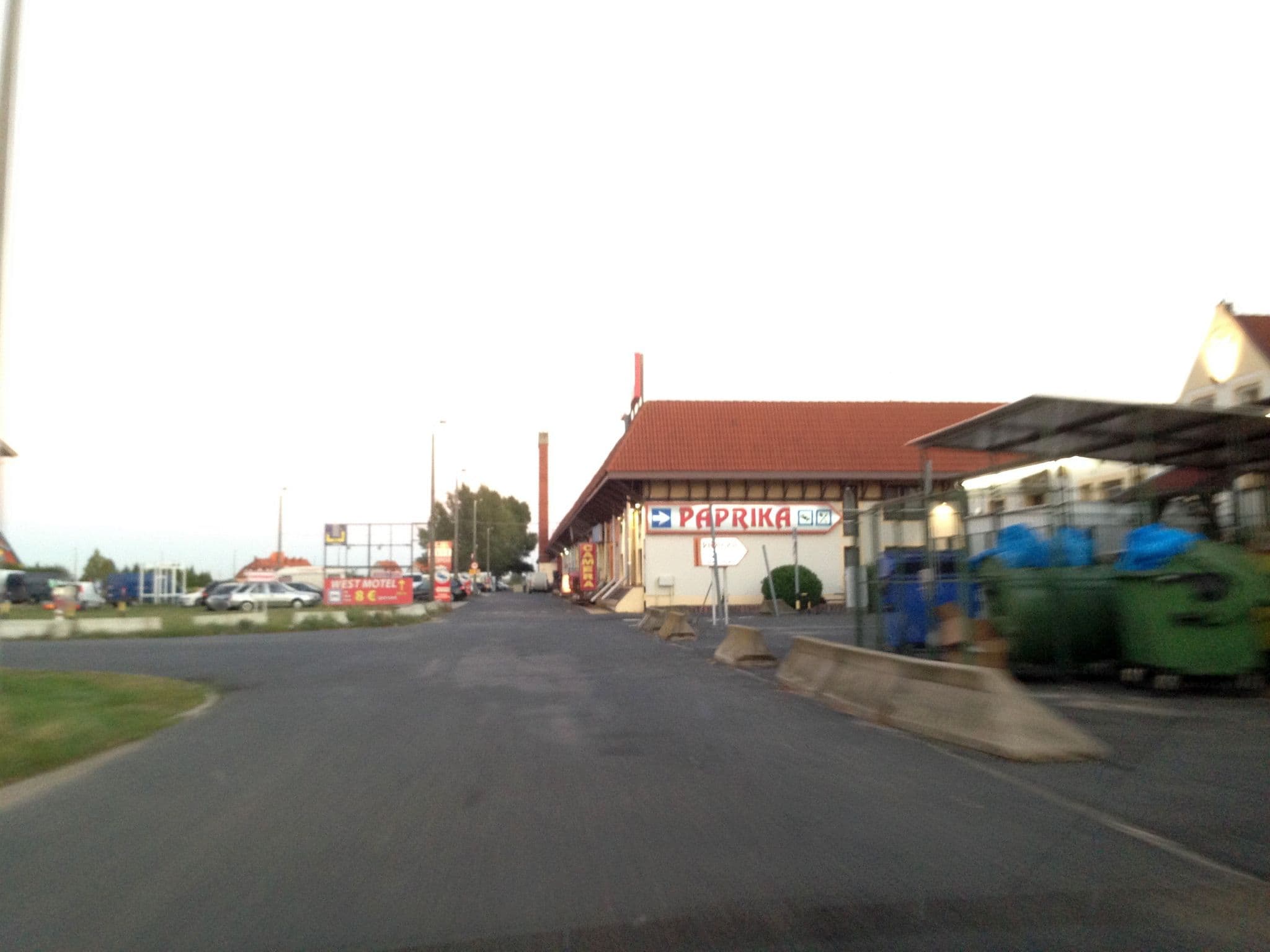 Street view near Freak, Hegyeshalom — © istefanos (CC BY-SA · Mapillary)