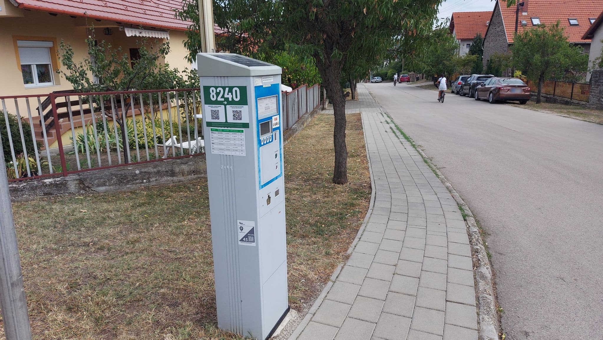 Street view near Gyöngyvirág Apartman, Tihany — © vasony (CC BY-SA · Mapillary)