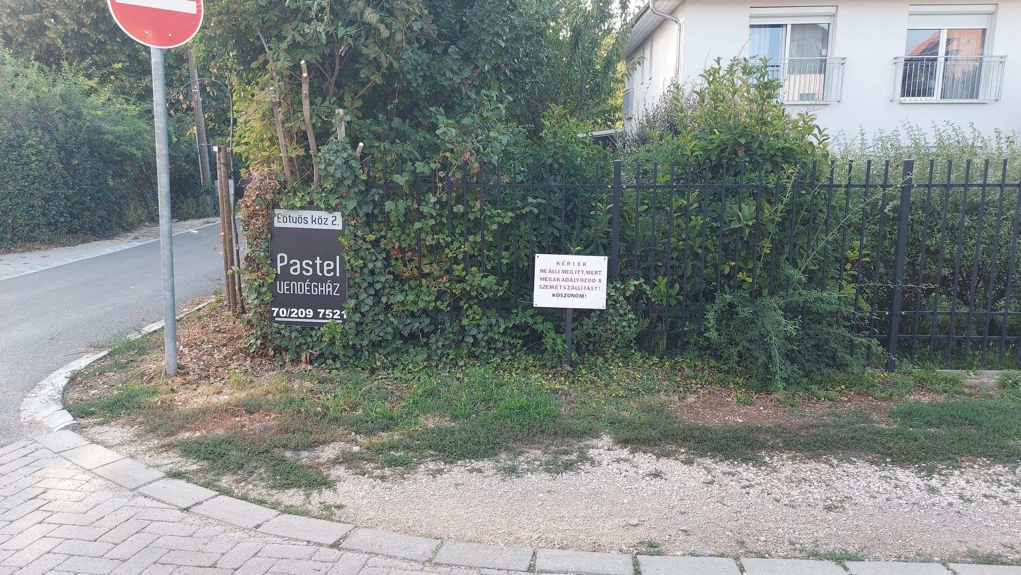 Street view near Anna Panzió, Balatonfüred — © vasony (CC BY-SA · Mapillary)