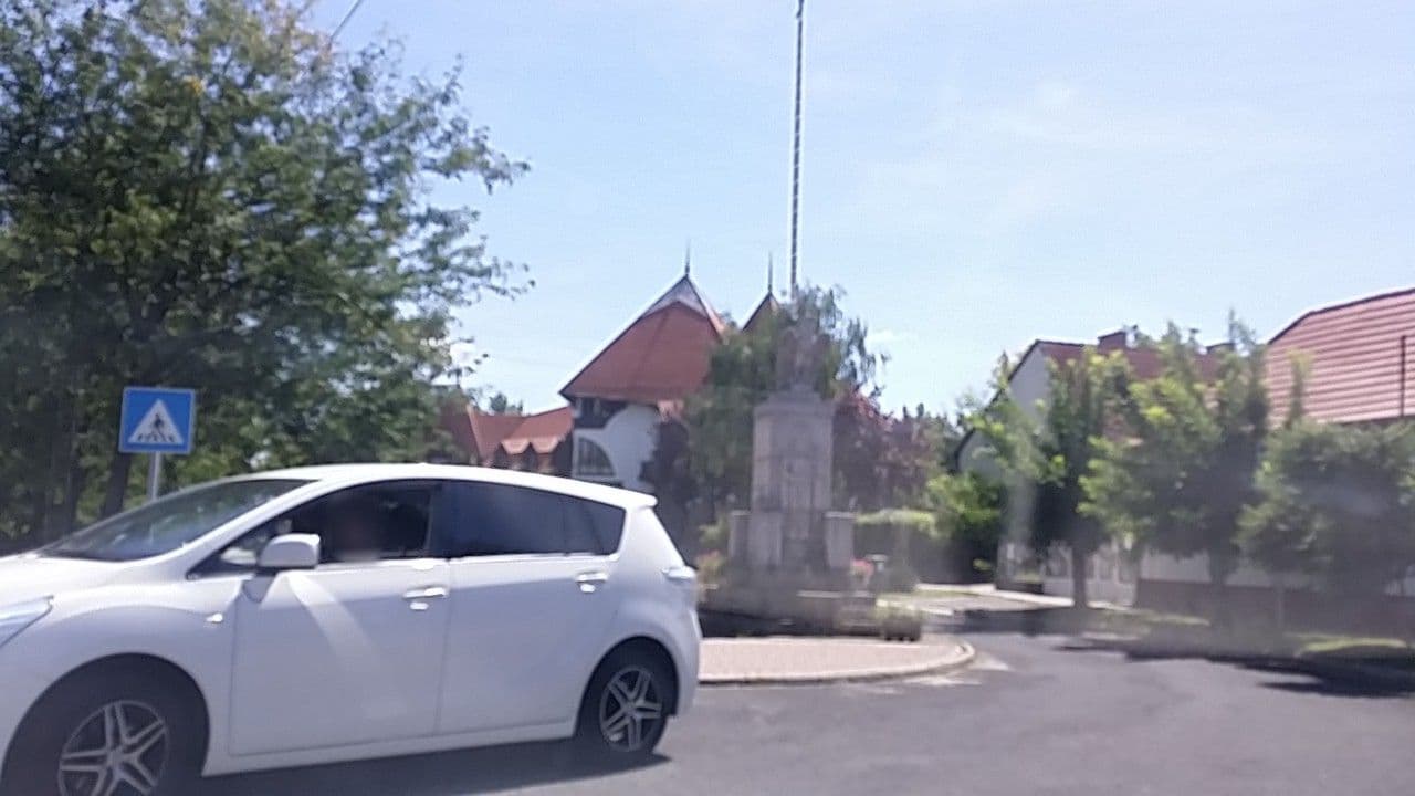 Street view near Ibolya Vendégház Balatonlelle, Balatonlelle — © utvonalfelmeresek (CC BY-SA · Mapillary)