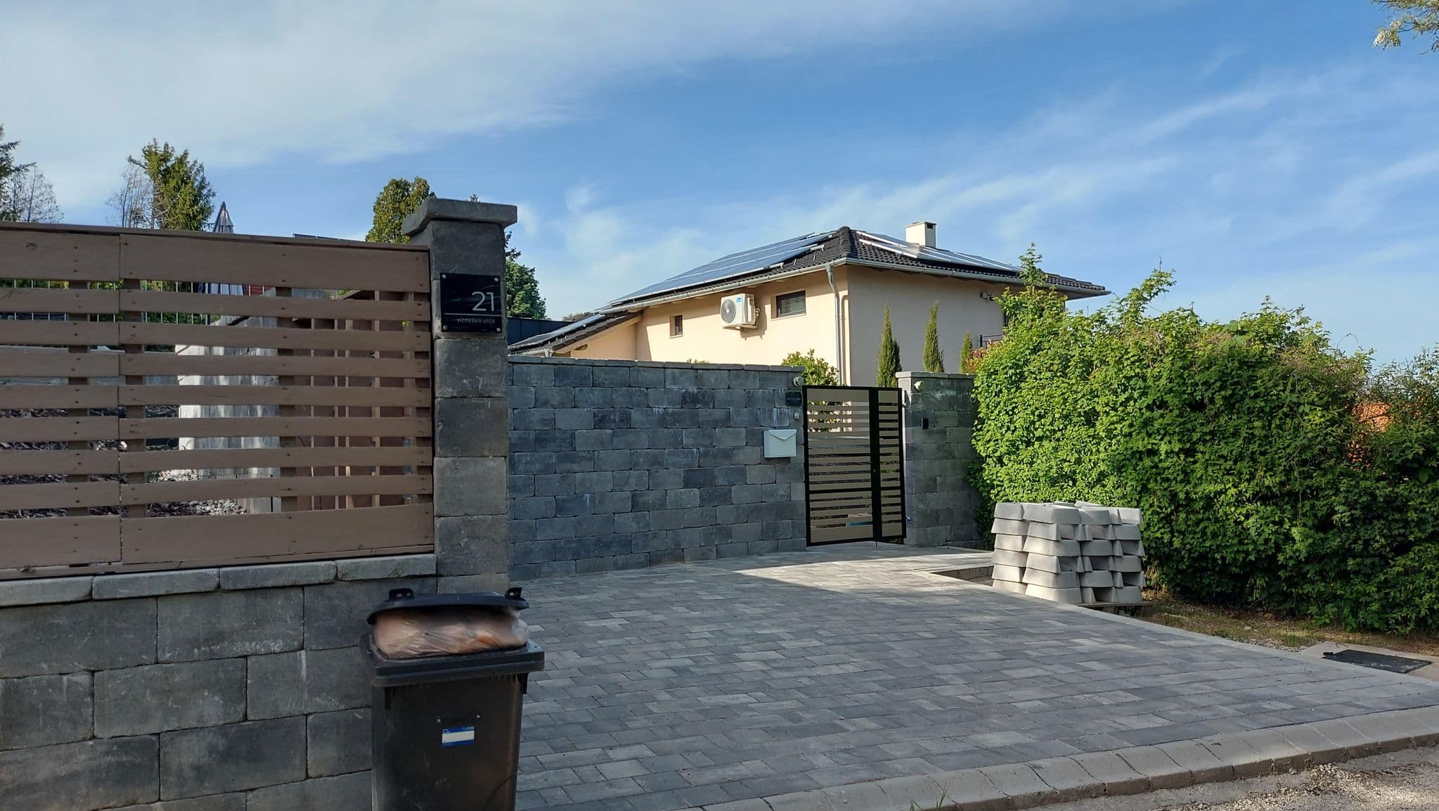 Street view near Hillside Home, Balatonalmádi — © vasony (CC BY-SA · Mapillary)