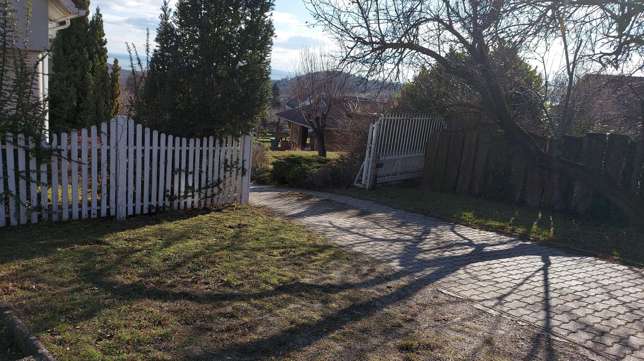 Street view near Panoráma vendégház, Alsóörs — © vasony (CC BY-SA · Mapillary)