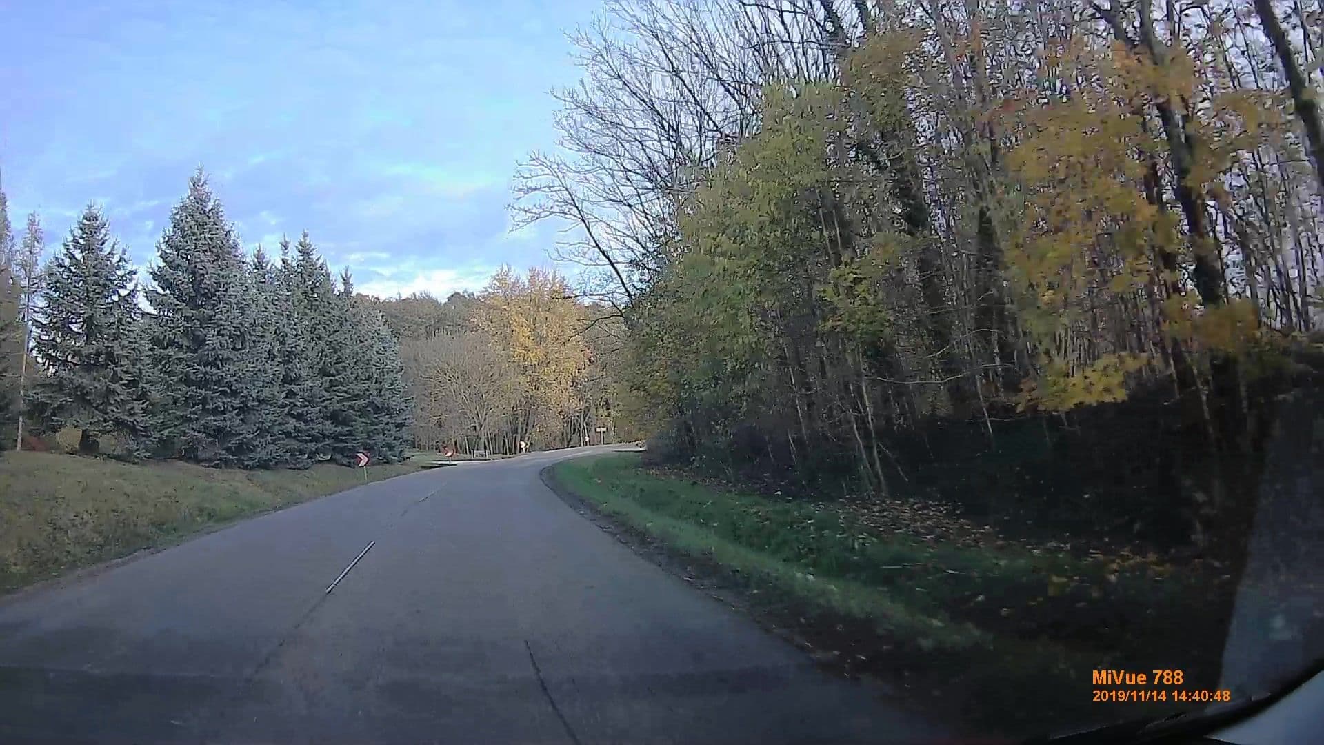 Street view near Club Szarvaskút, Zirc — © geox123 (CC BY-SA · Mapillary)