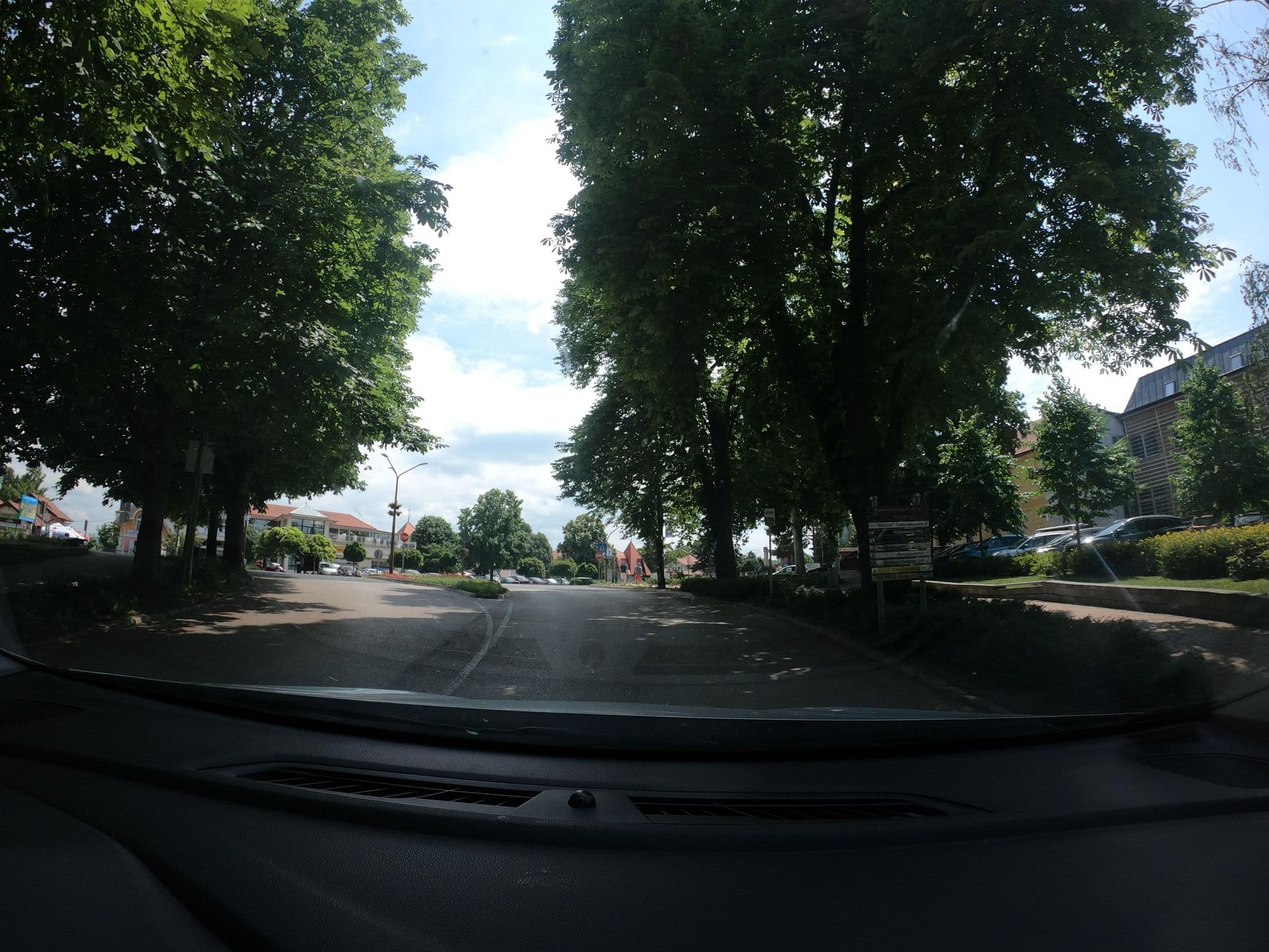 Street view near Pannonia Hotel Neptun, Balatonföldvár — © vst (CC BY-SA · Mapillary)