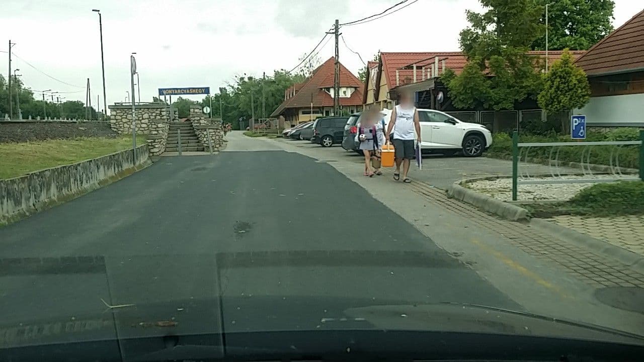 Street view near Hotel Vonyarc, Vonyarcvashegy — © vst (CC BY-SA · Mapillary)