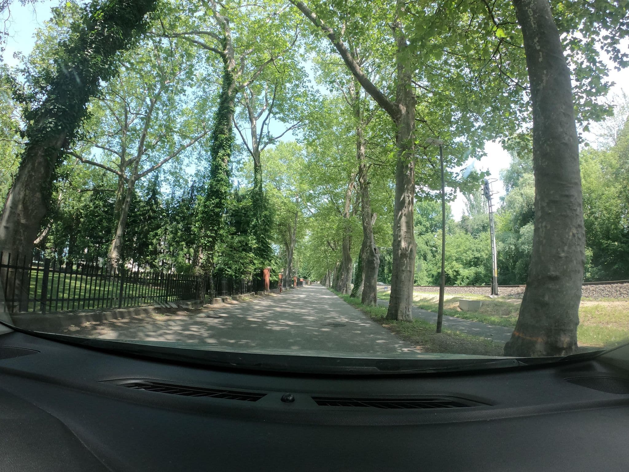 Street view near BF Üdülöház, Balatonföldvár — © vst (CC BY-SA · Mapillary)
