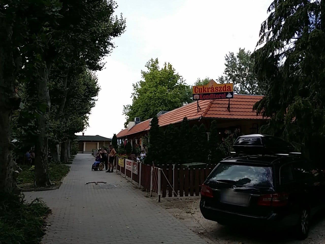 Street view near Platán Panzió Balatonboglár, Balatonboglár — © utvonalfelmeresek (CC BY-SA · Mapillary)